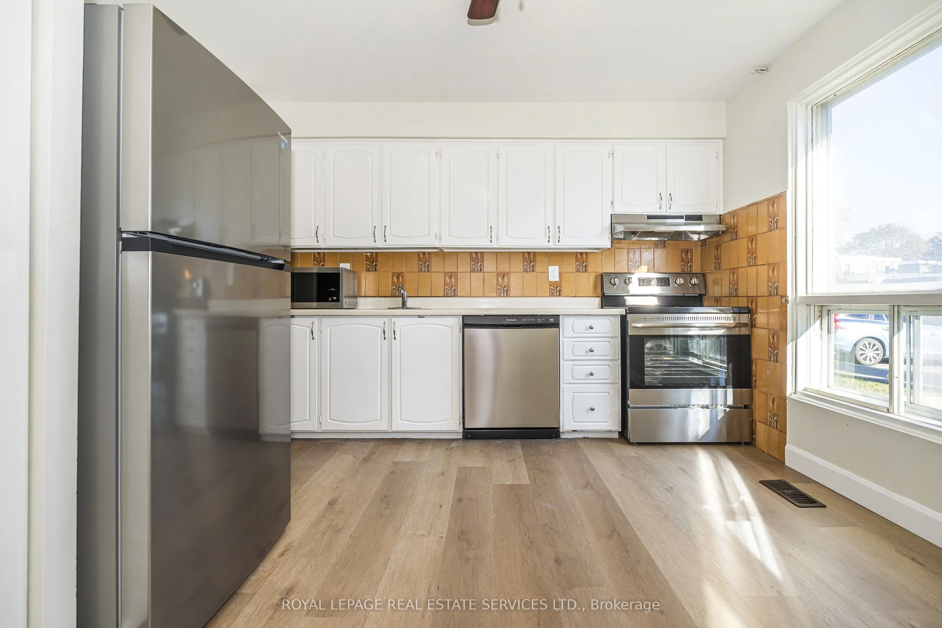 707 Burnhamthorpe Road #51