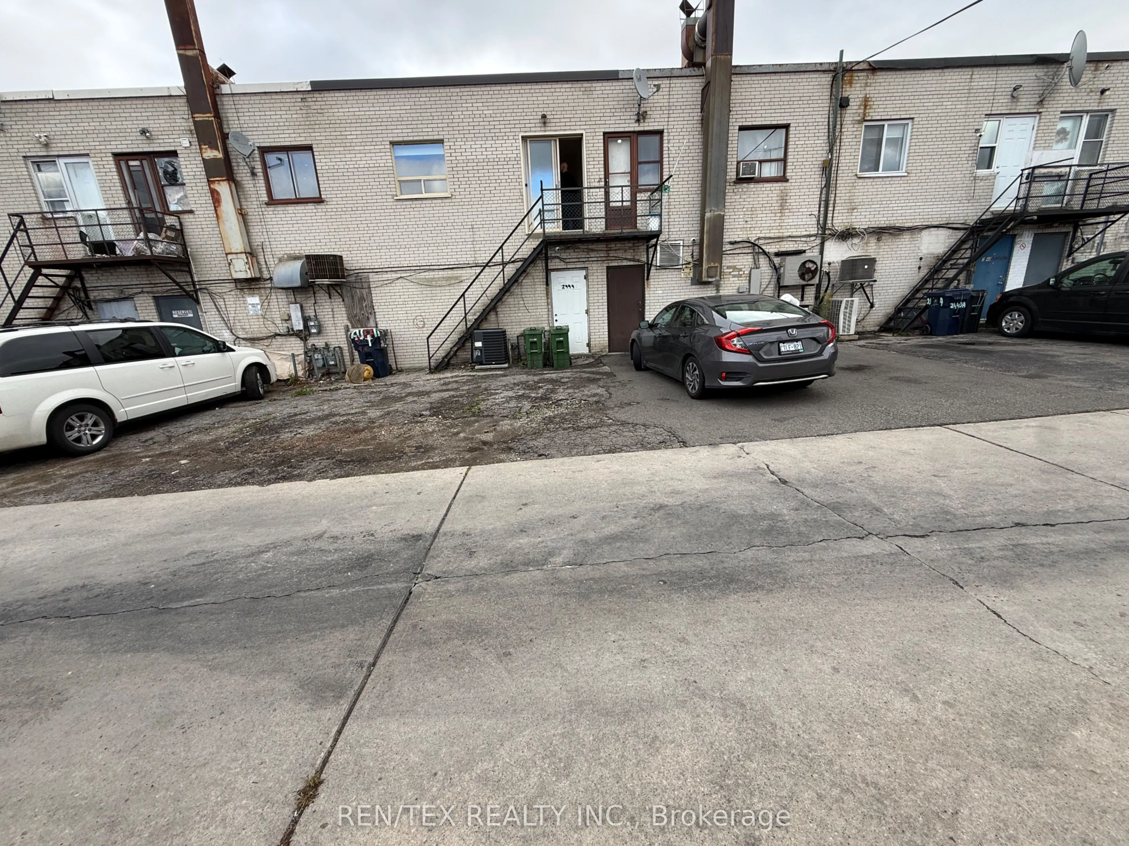 2444 Dufferin Street