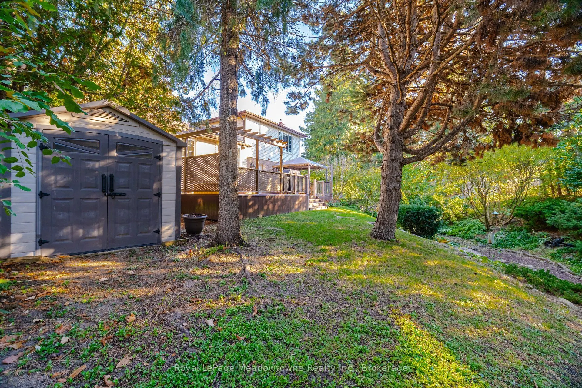 322 Kingsway Place