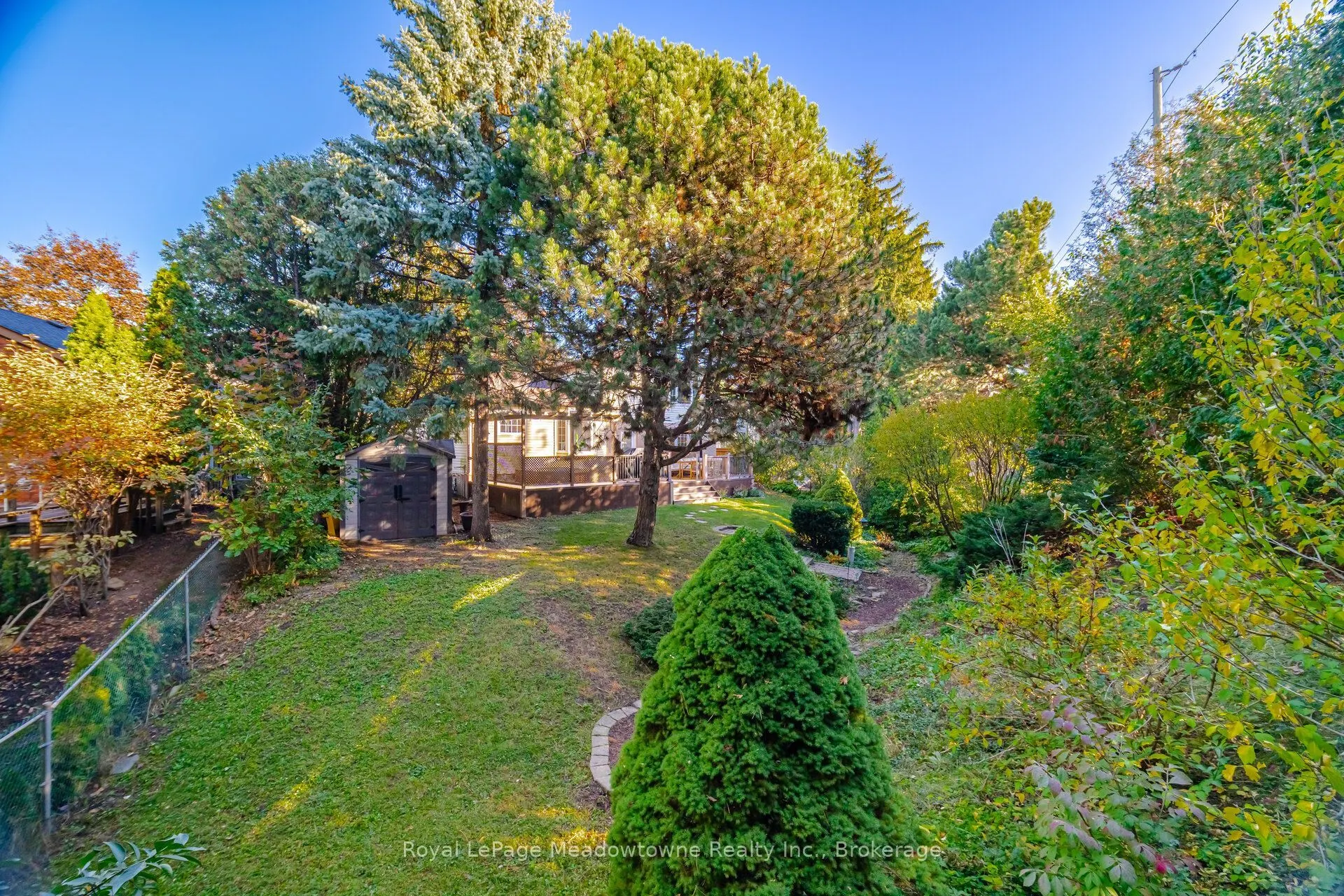 322 Kingsway Place