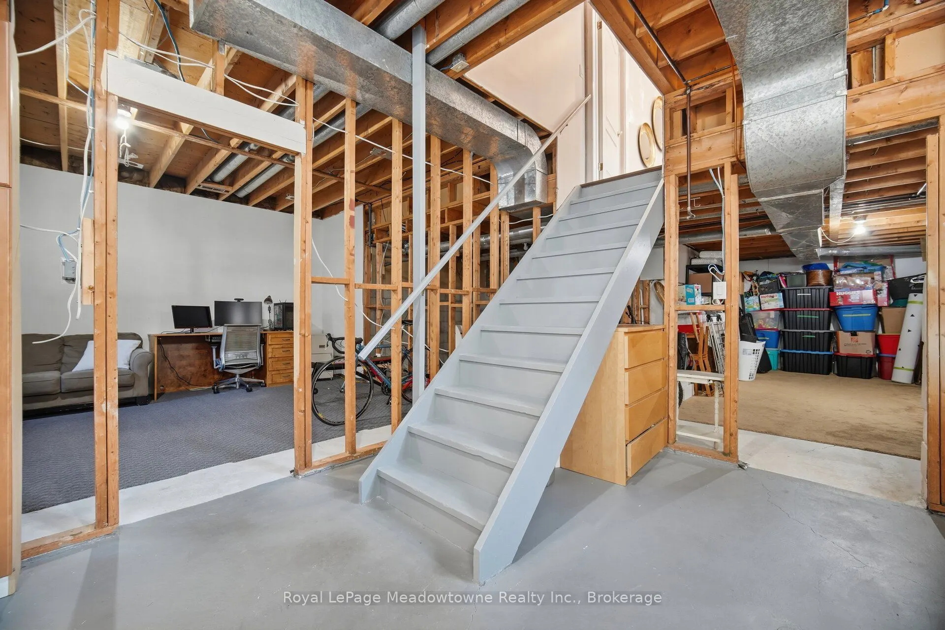 322 Kingsway Place