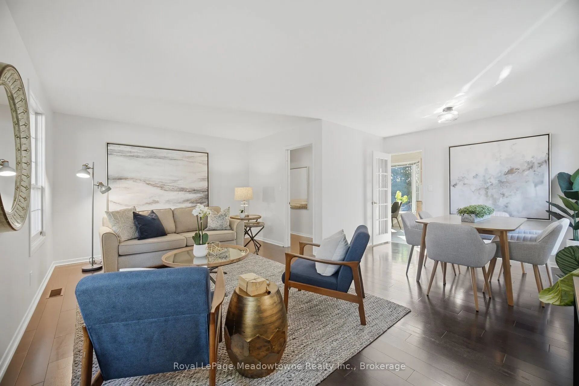 322 Kingsway Place