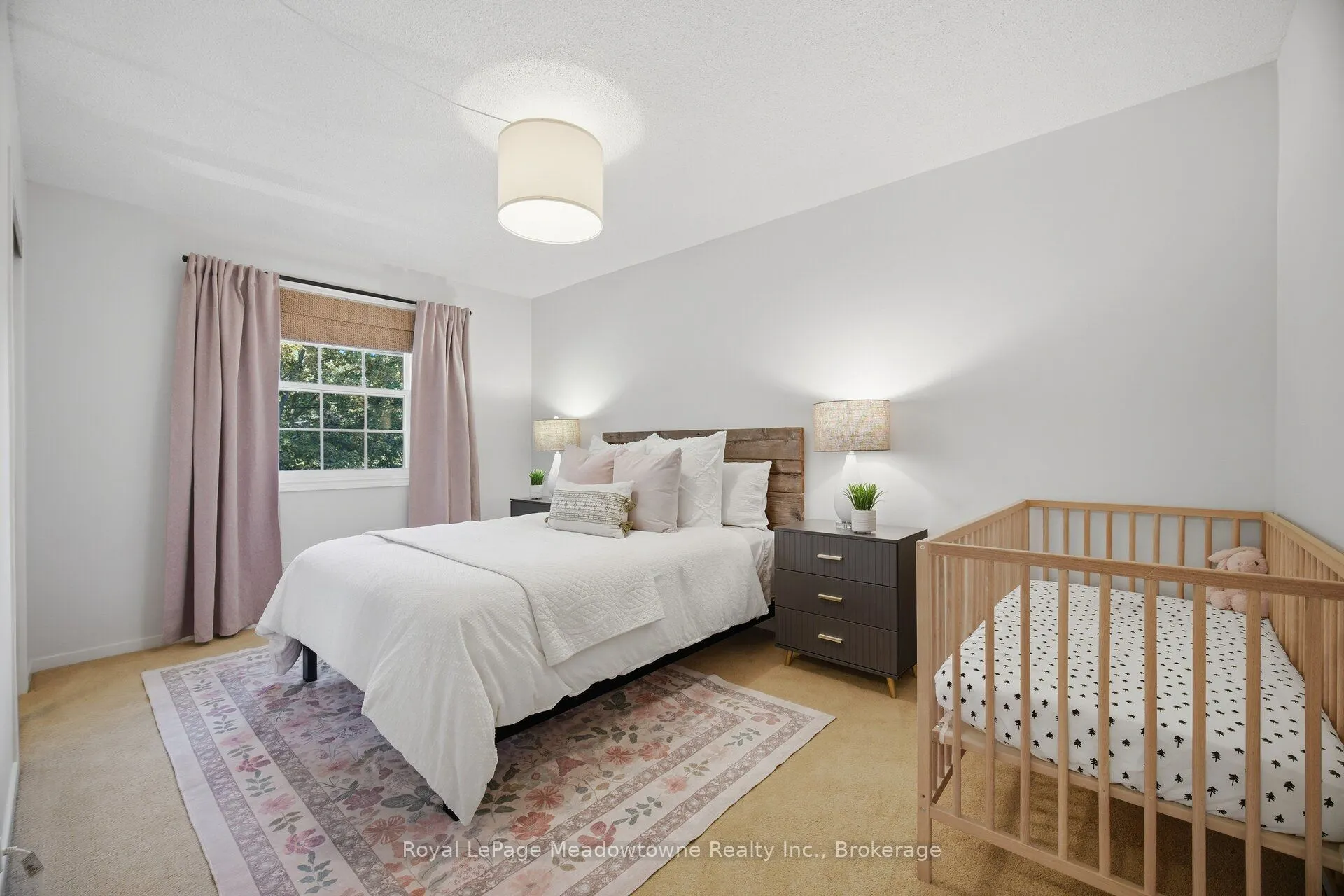 322 Kingsway Place
