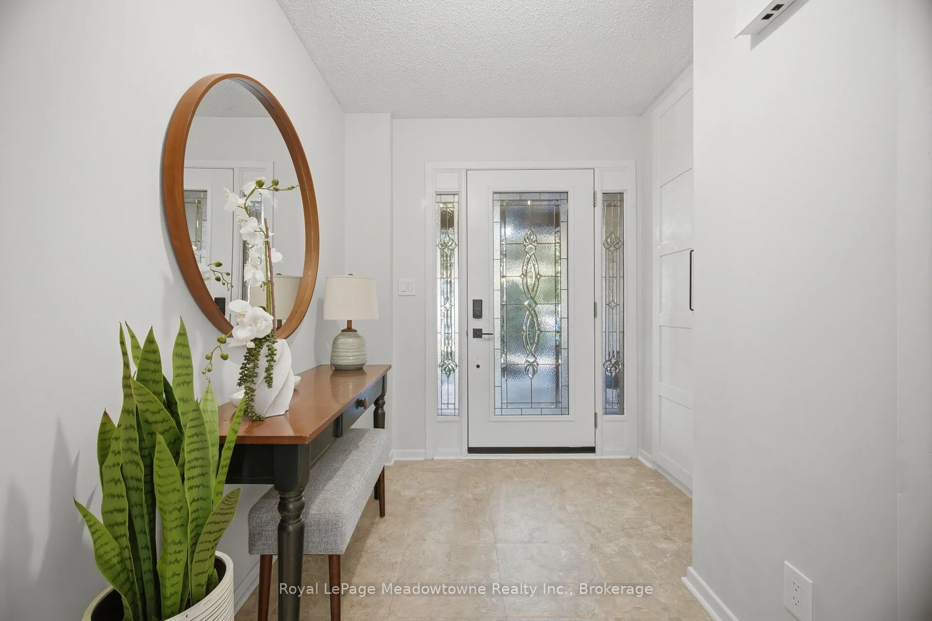 322 Kingsway Place