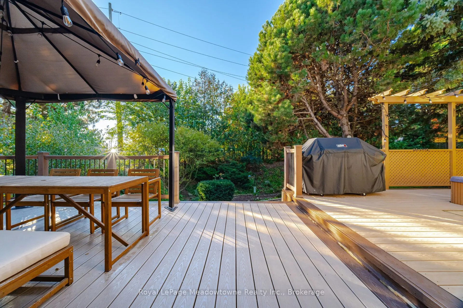 322 Kingsway Place