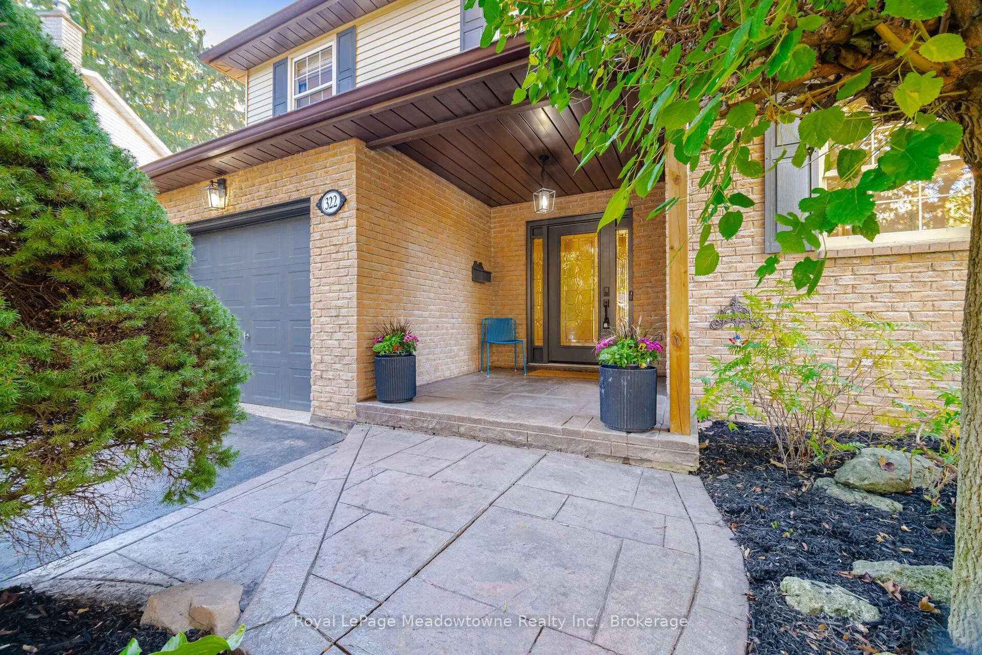 322 Kingsway Place