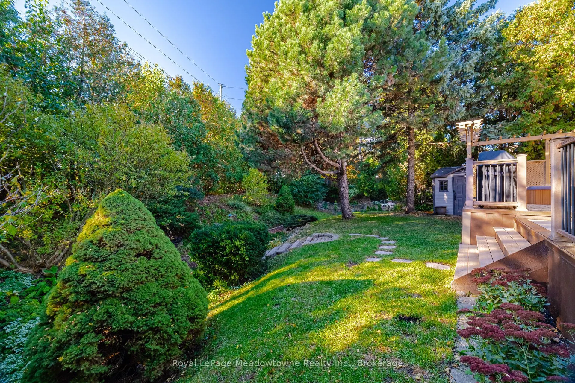 322 Kingsway Place