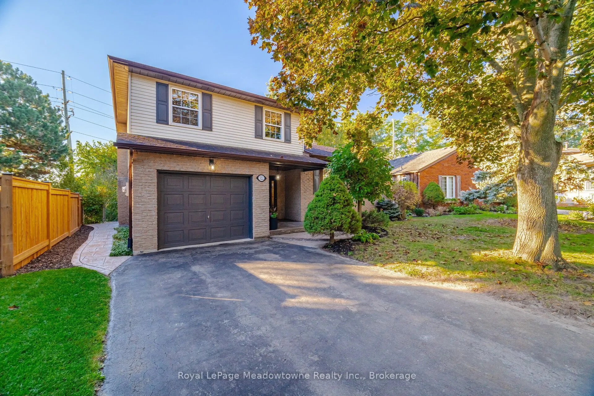 322 Kingsway Place
