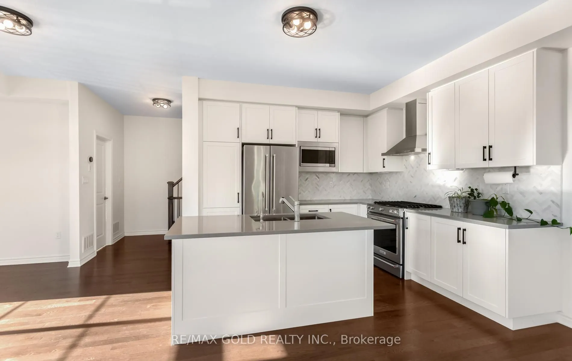 1260 Restivo Lane
