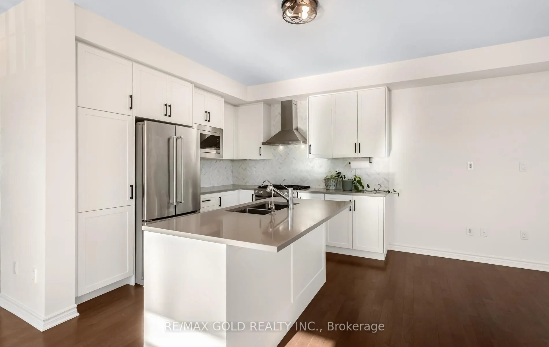 1260 Restivo Lane