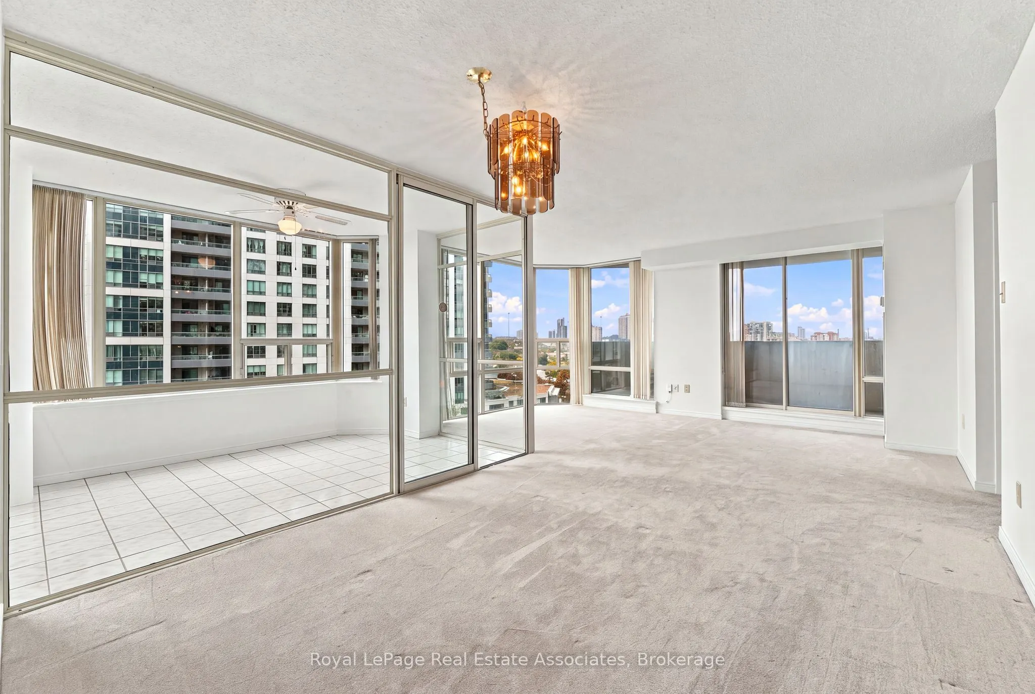350 Rathburn Road W #808