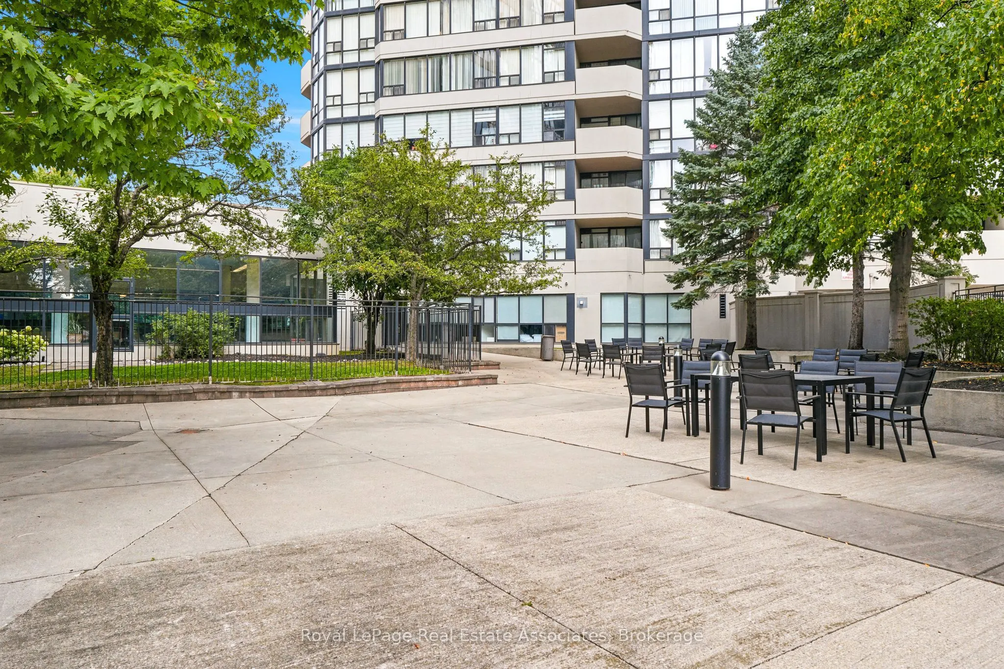350 Rathburn Road W #808