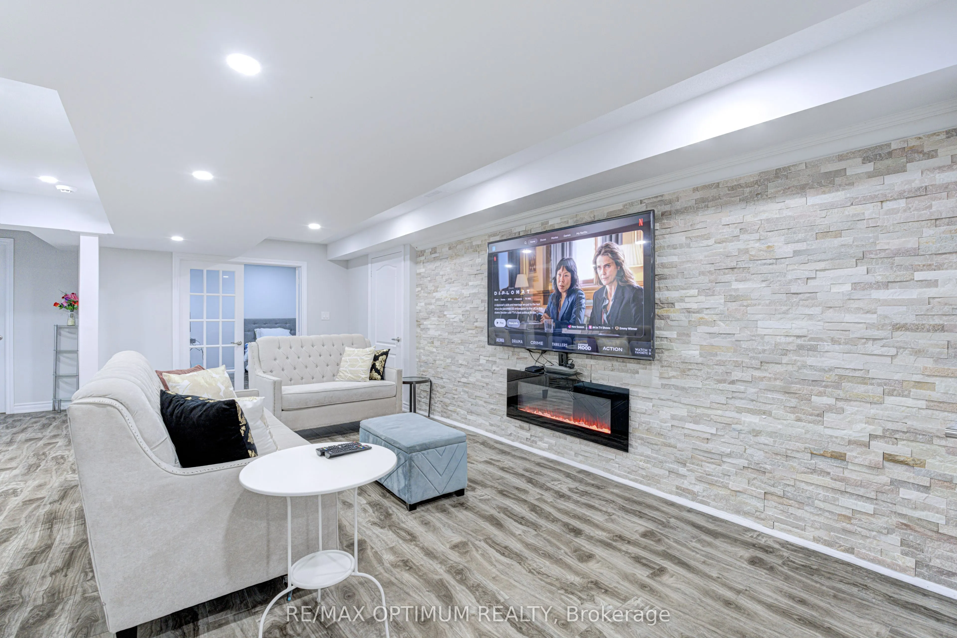 17 Elmcrest Drive