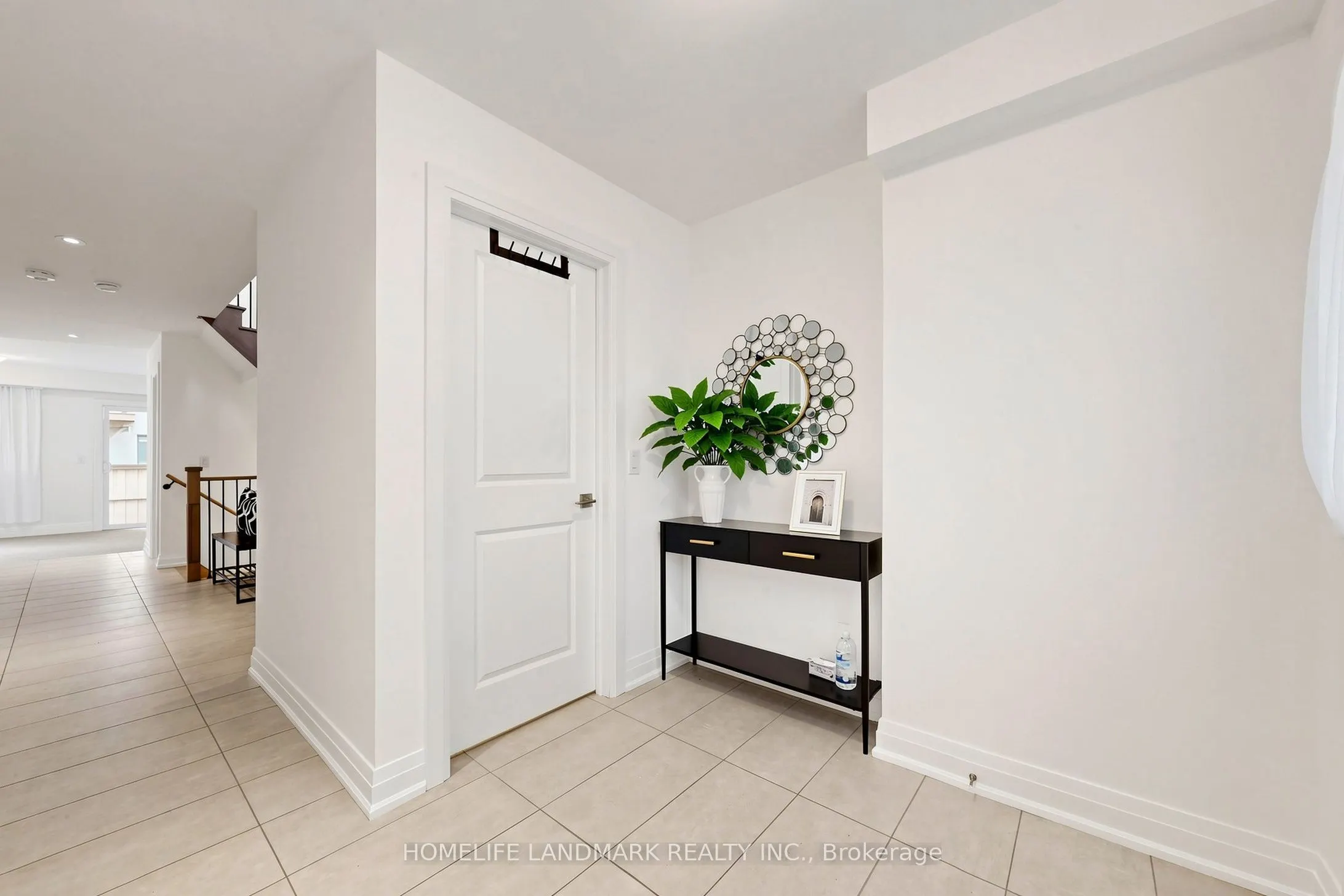 1669 Vellore Crescent