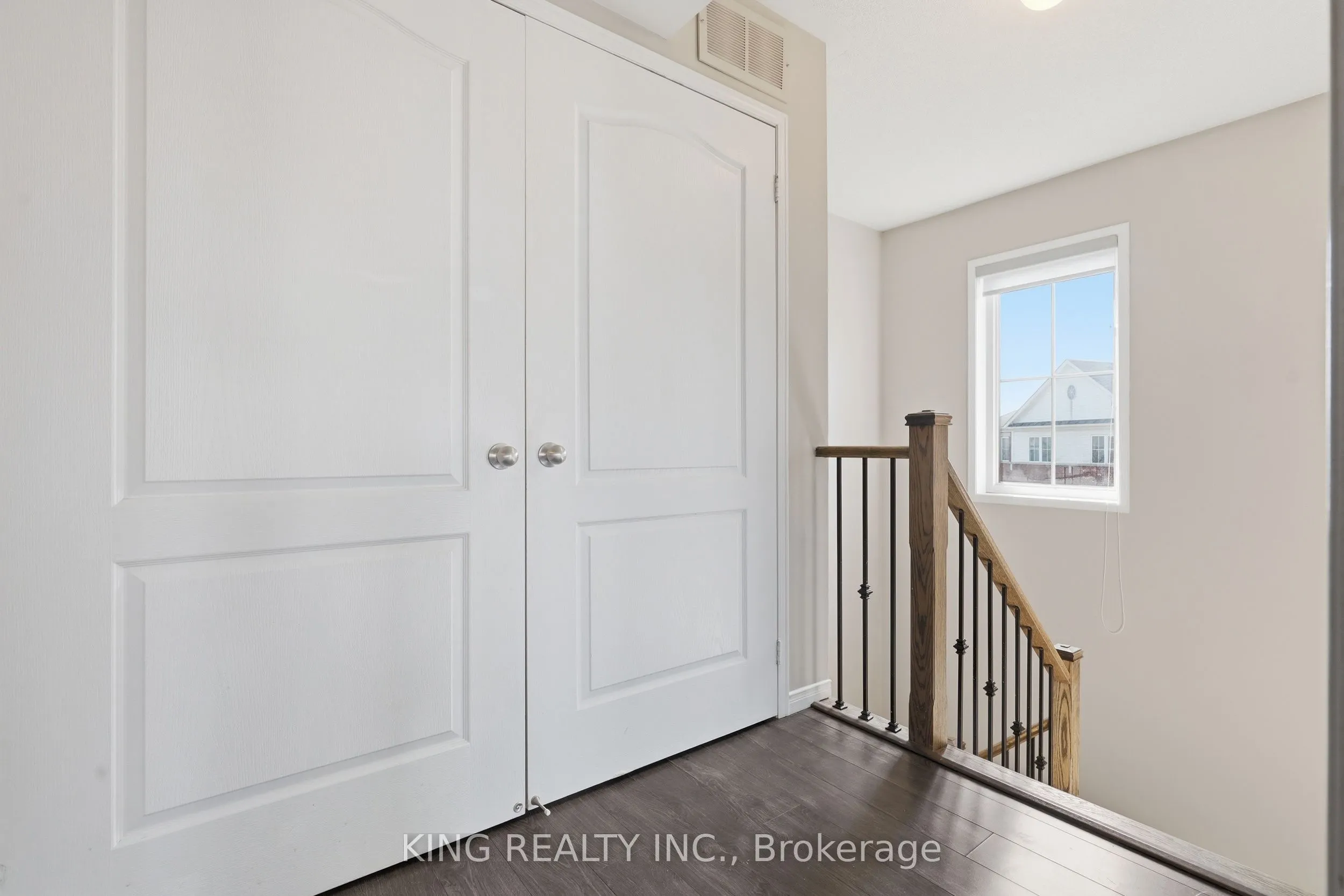 35 Hays Boulevard #8