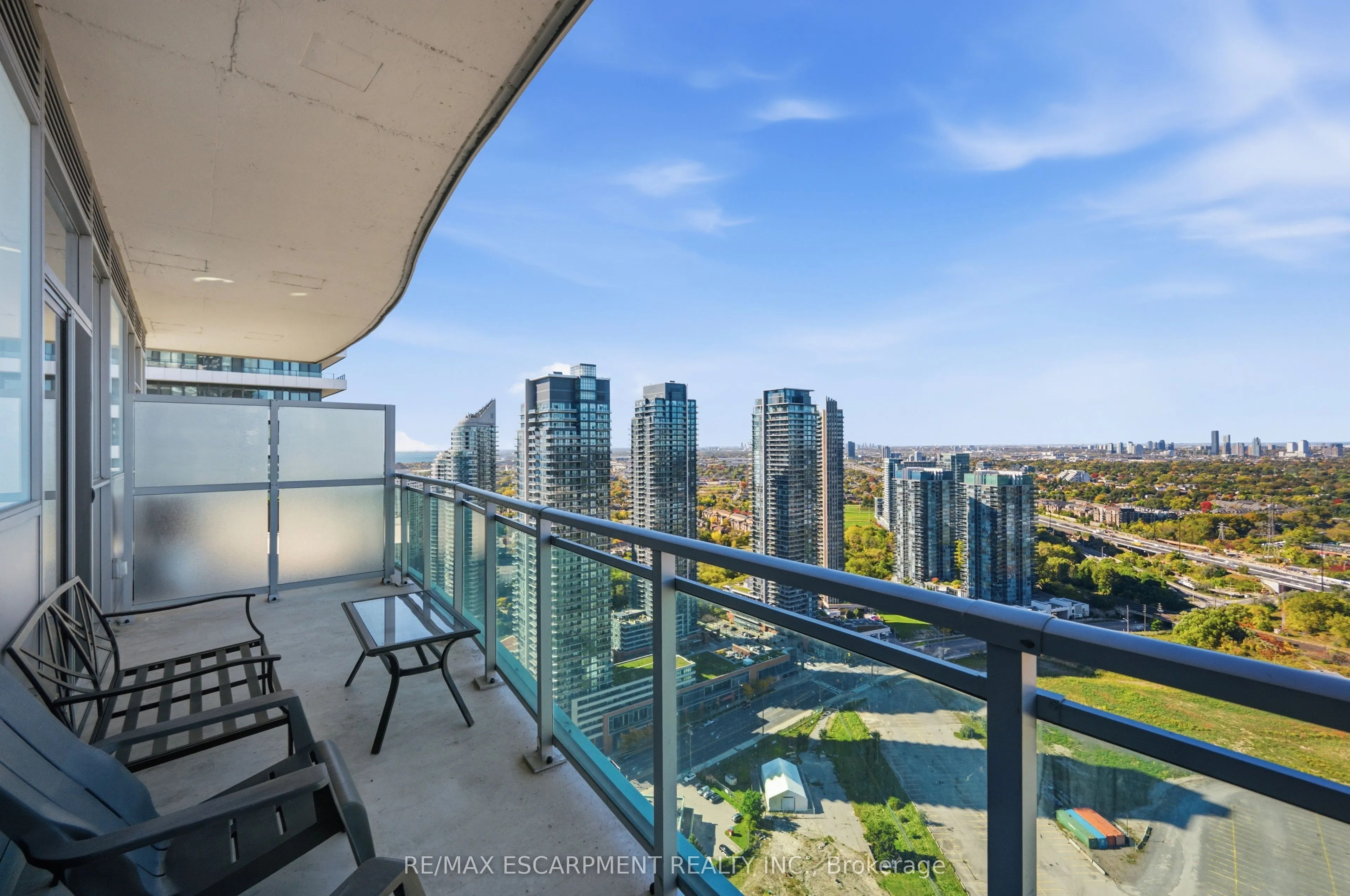 33 Shore Breeze Drive #3703