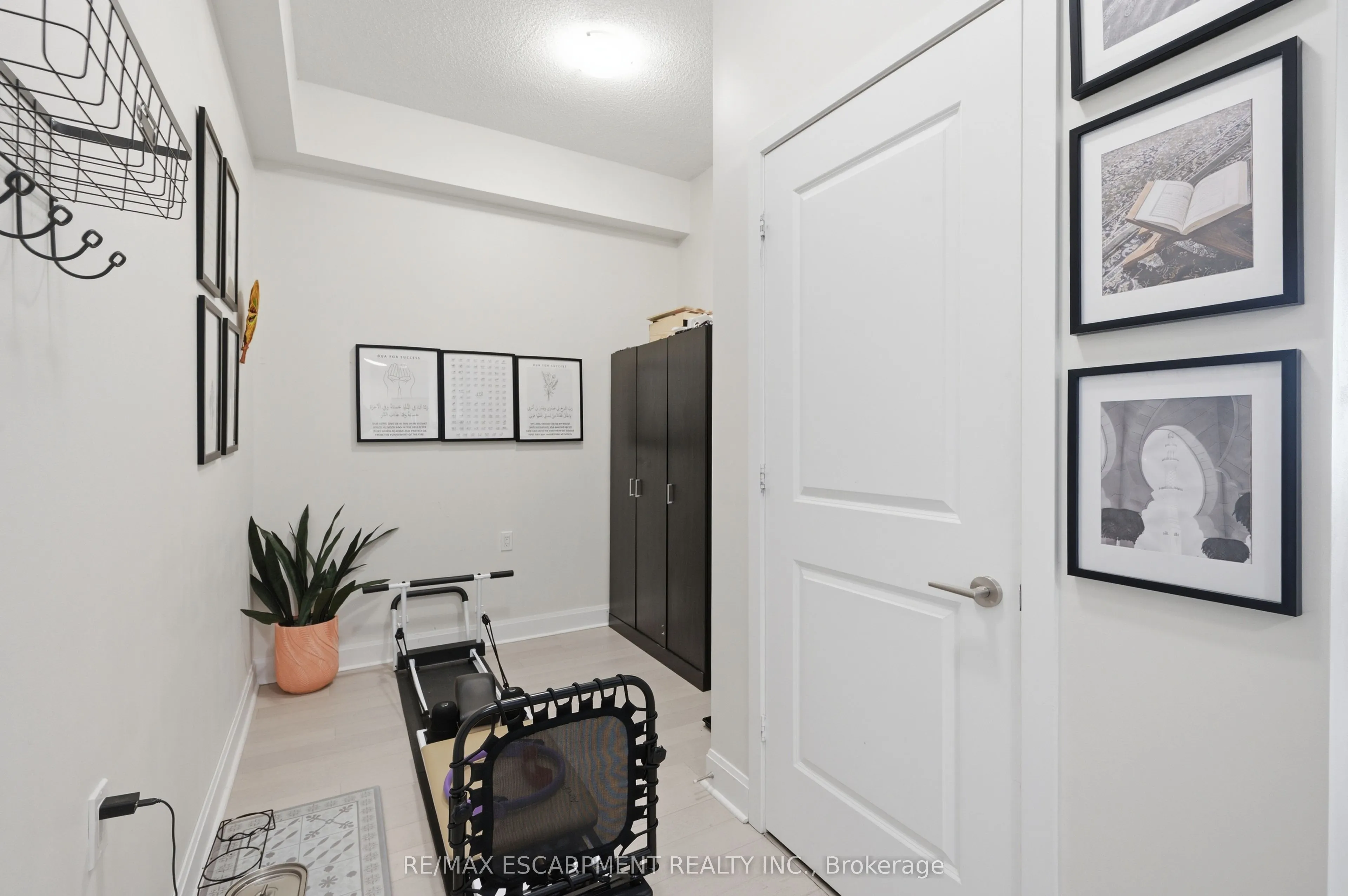 33 Shore Breeze Drive #3703
