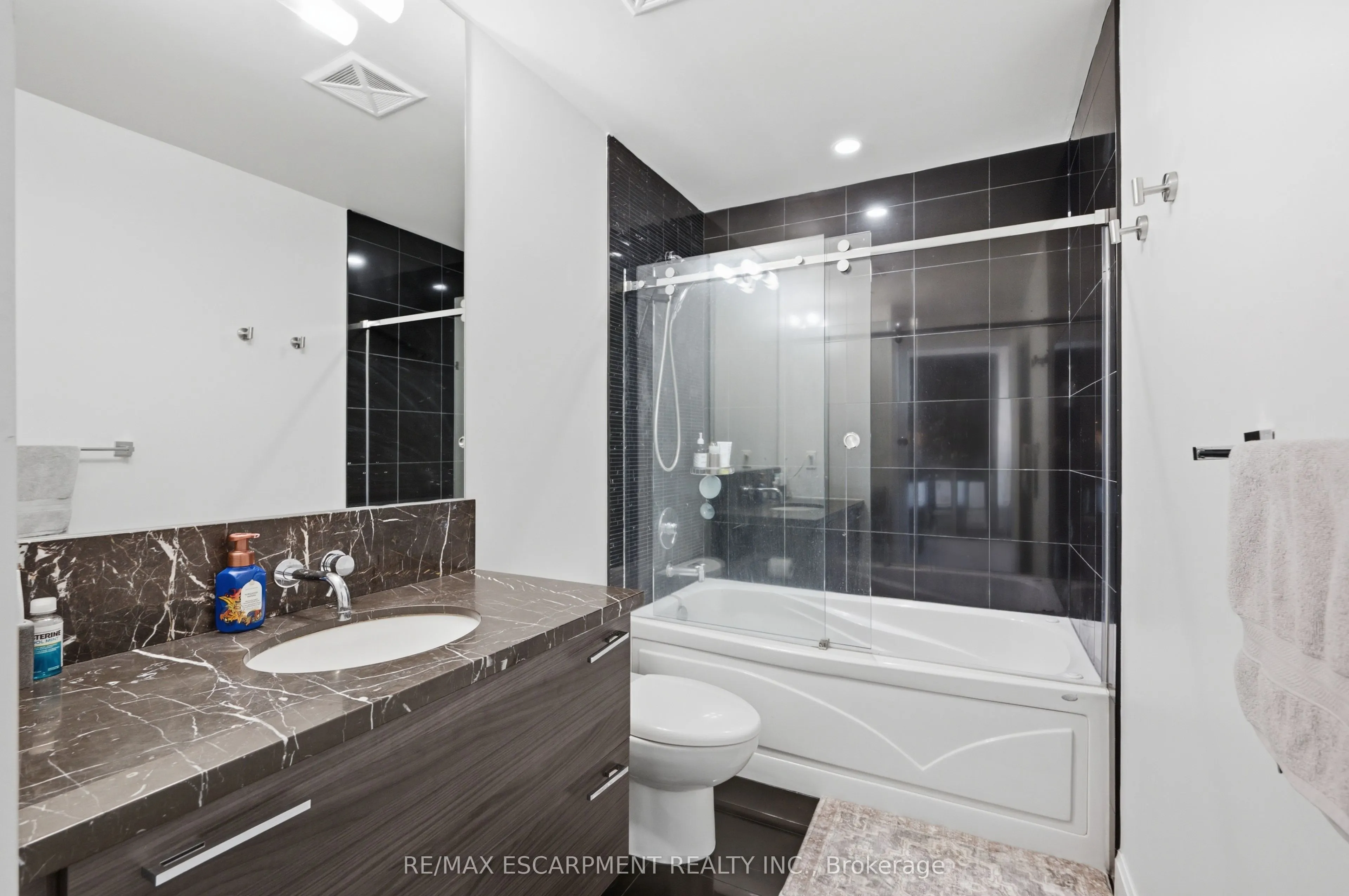 33 Shore Breeze Drive #3703