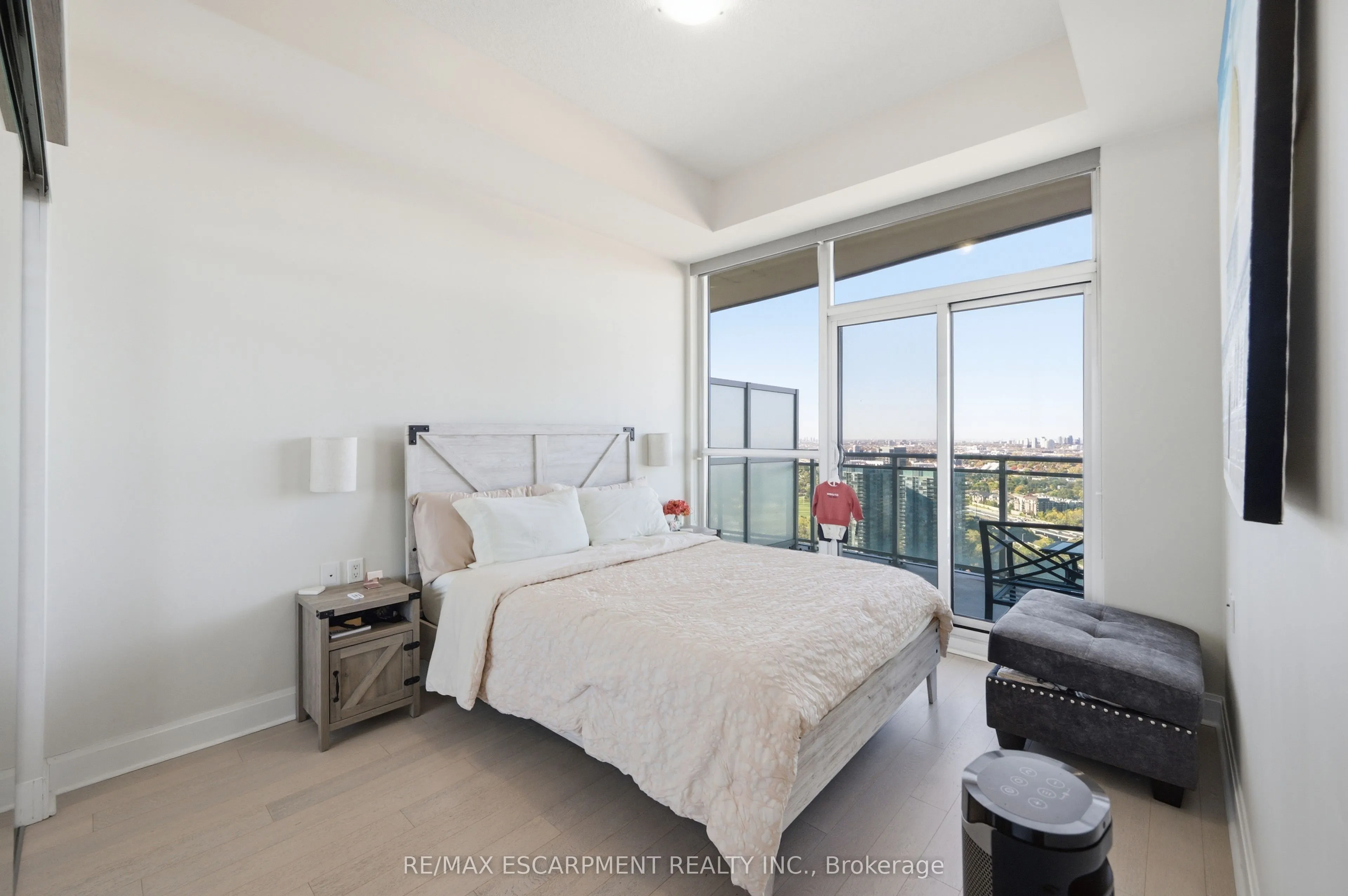 33 Shore Breeze Drive #3703