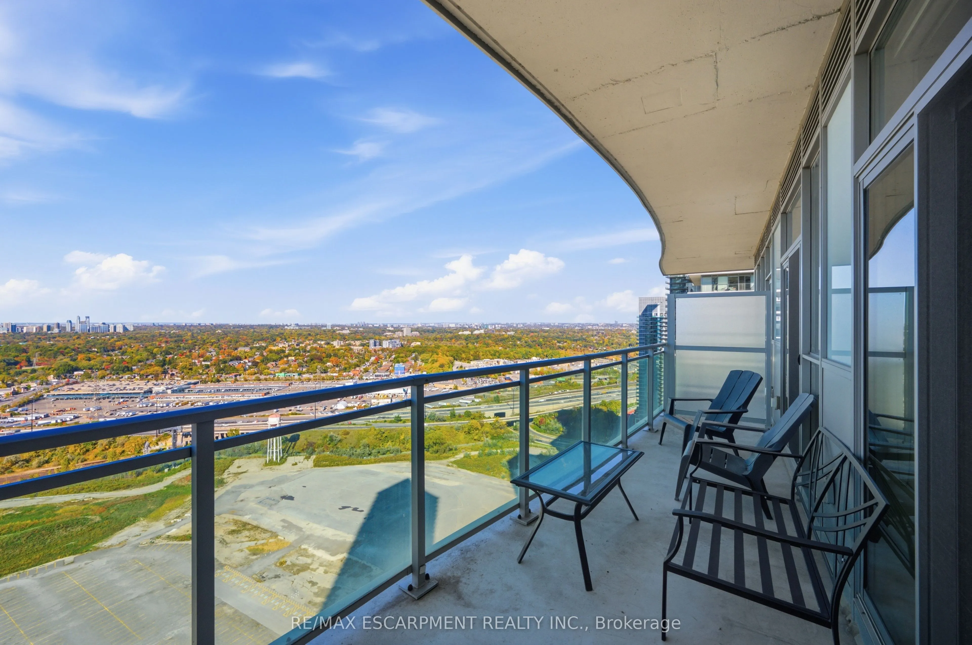 33 Shore Breeze Drive #3703