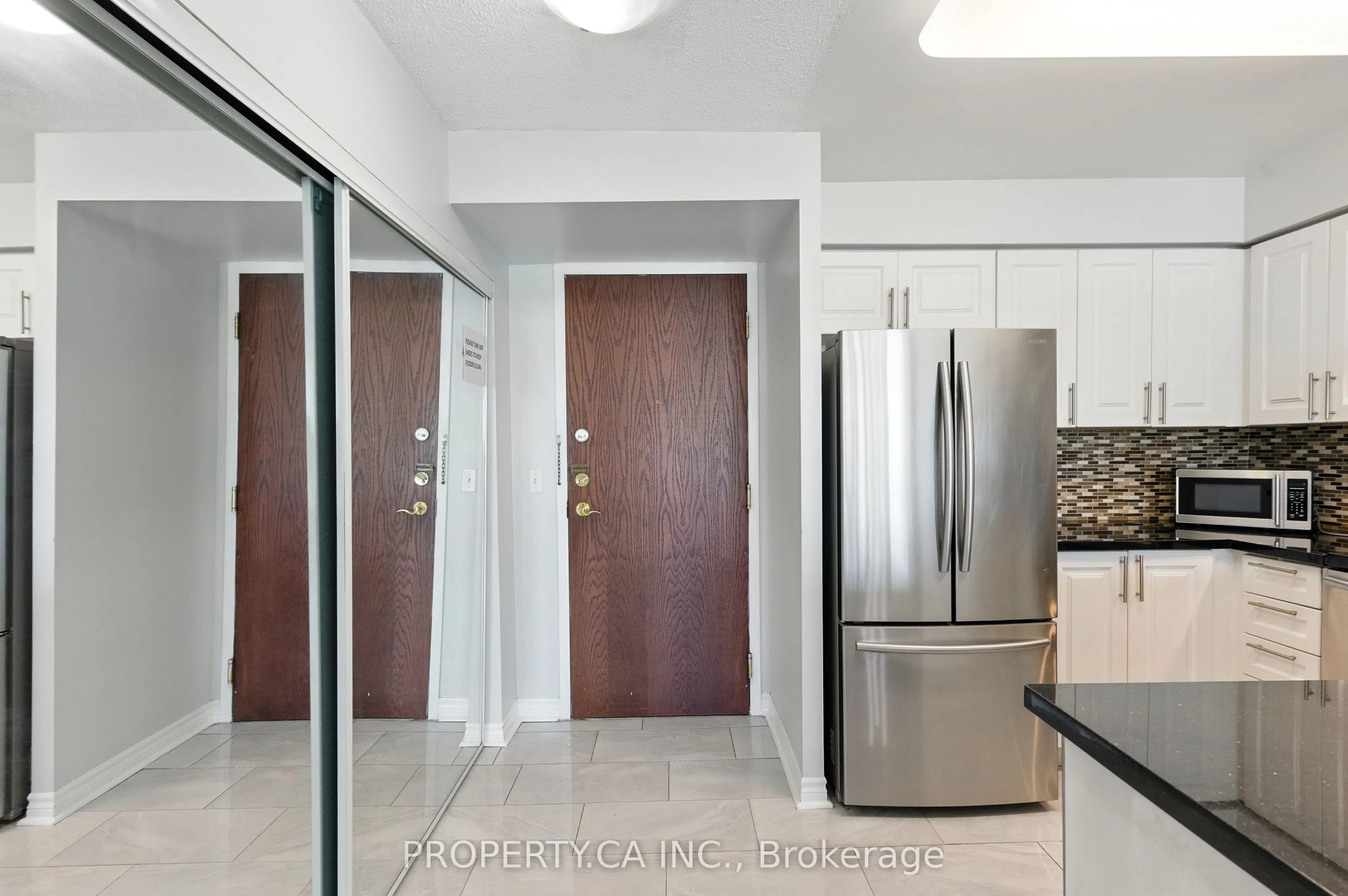 2585 Erin Centre Boulevard #607