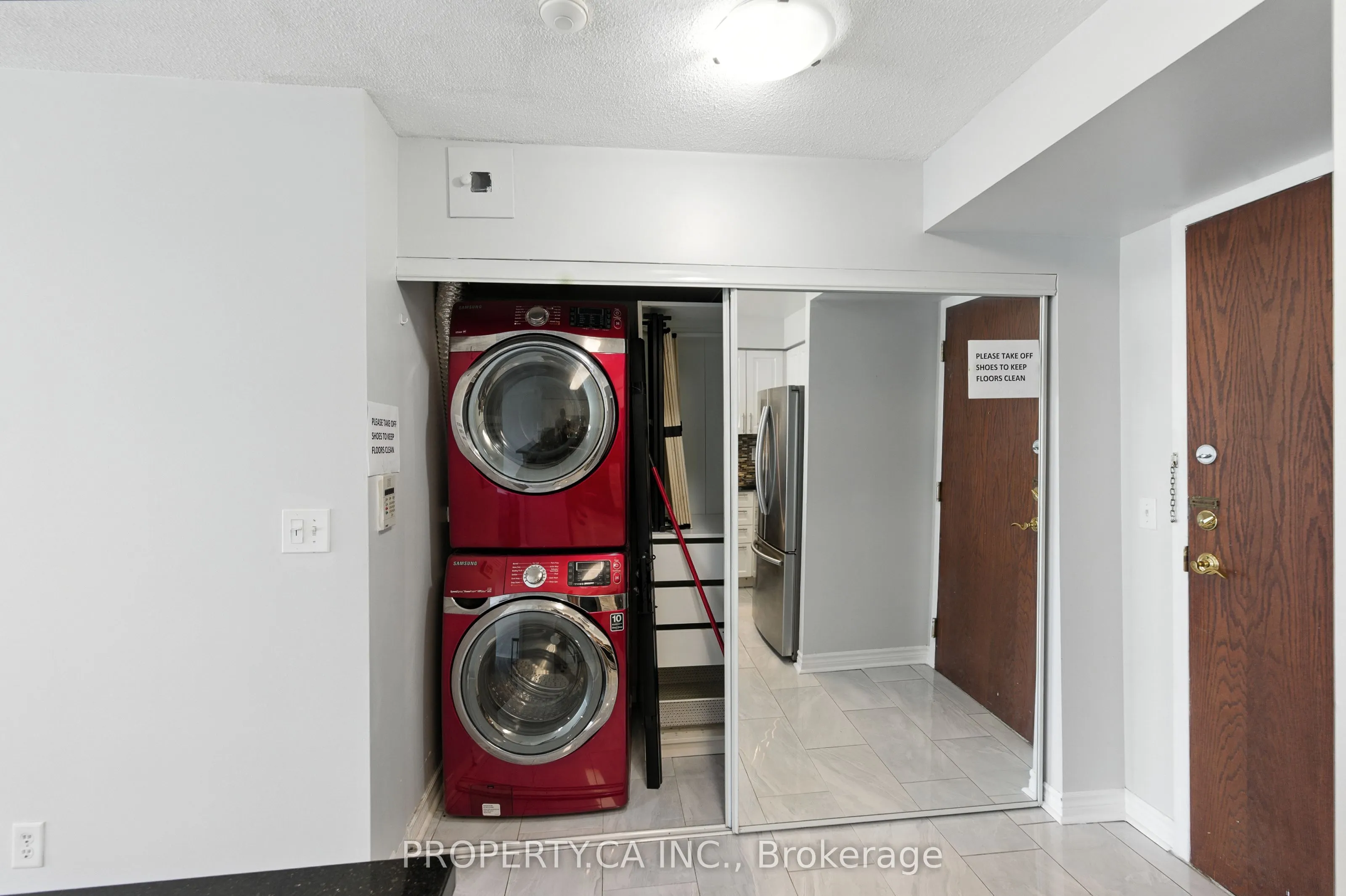 2585 Erin Centre Boulevard #607