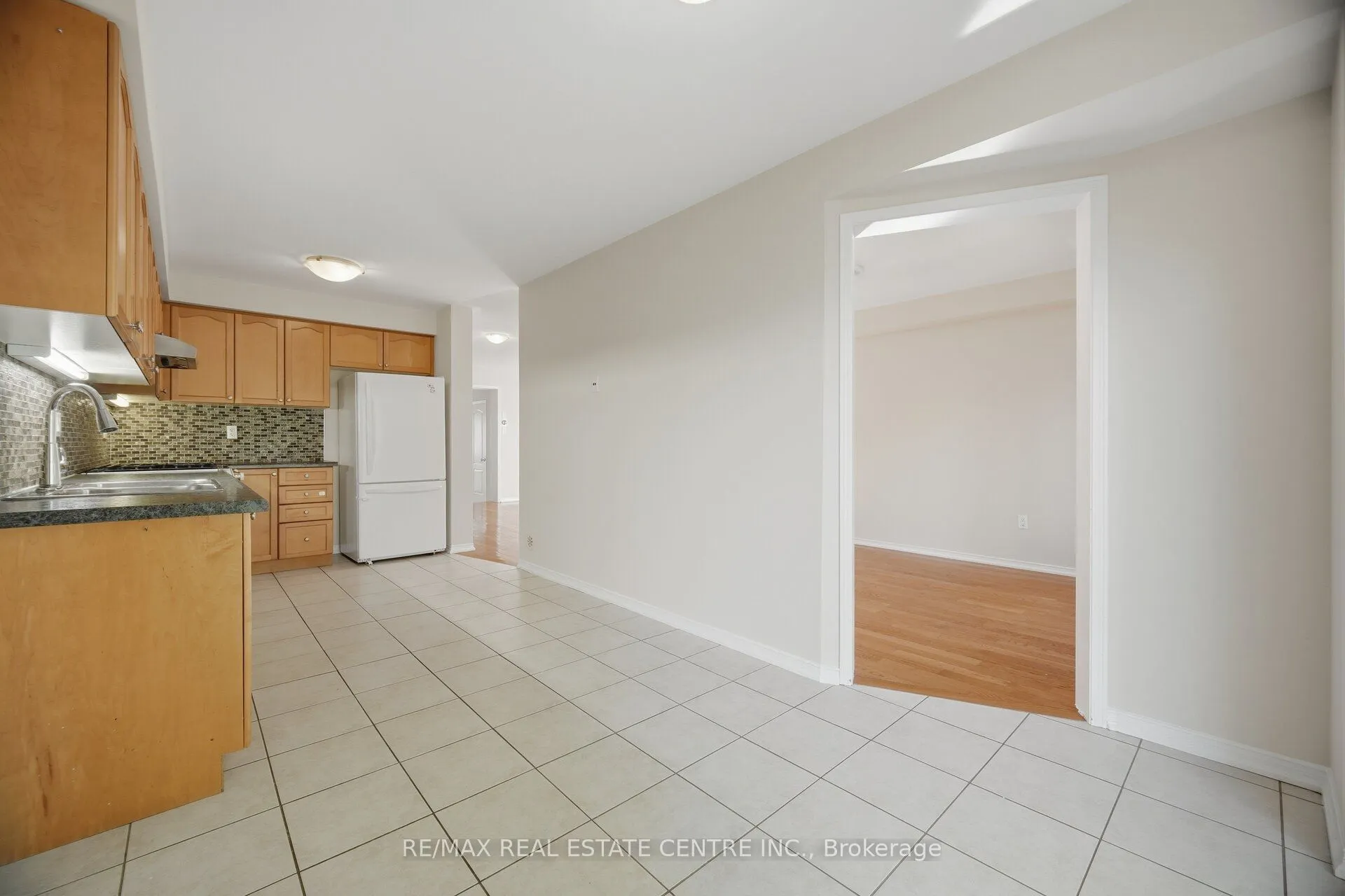 1323 MENEFY Place