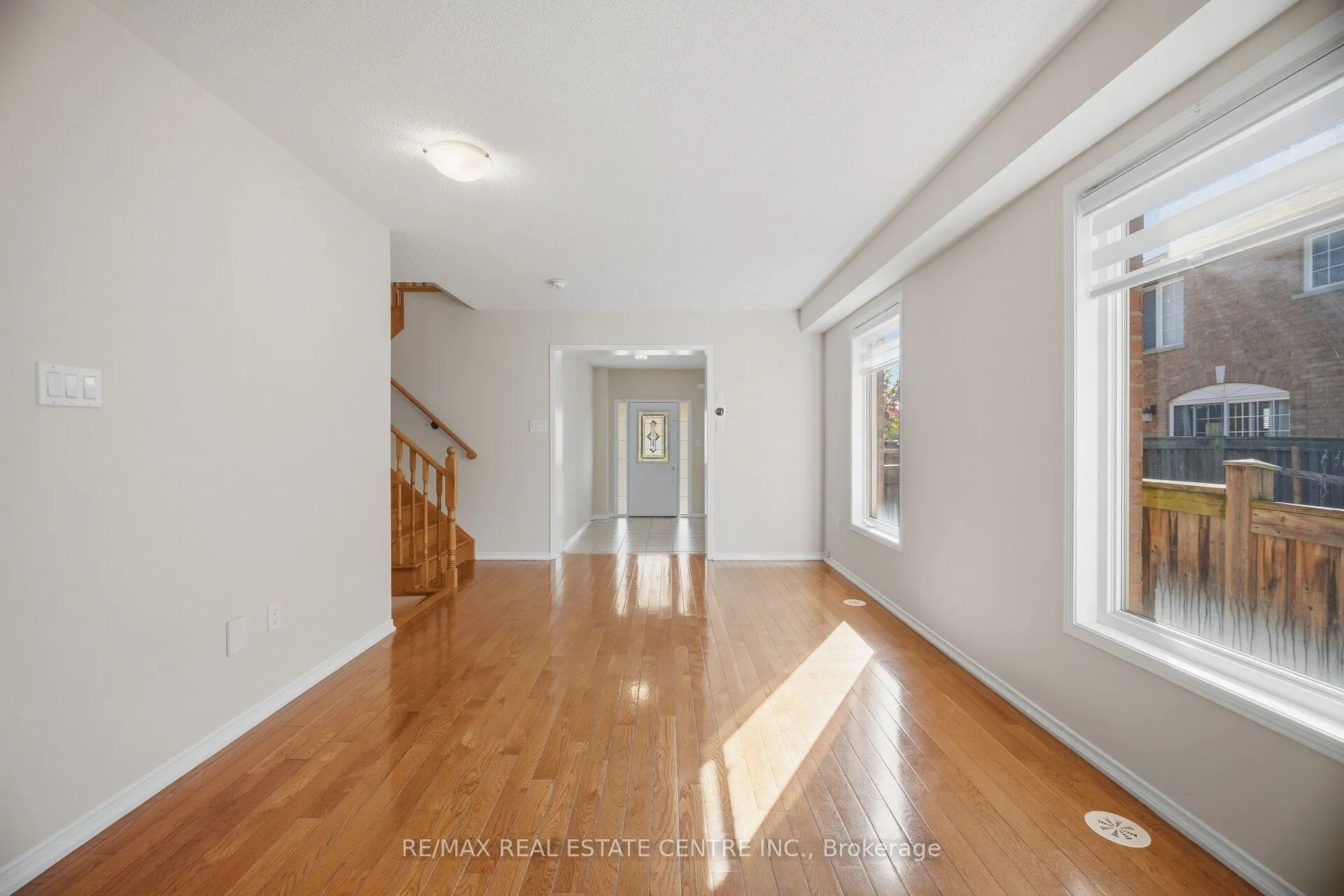 1323 MENEFY Place