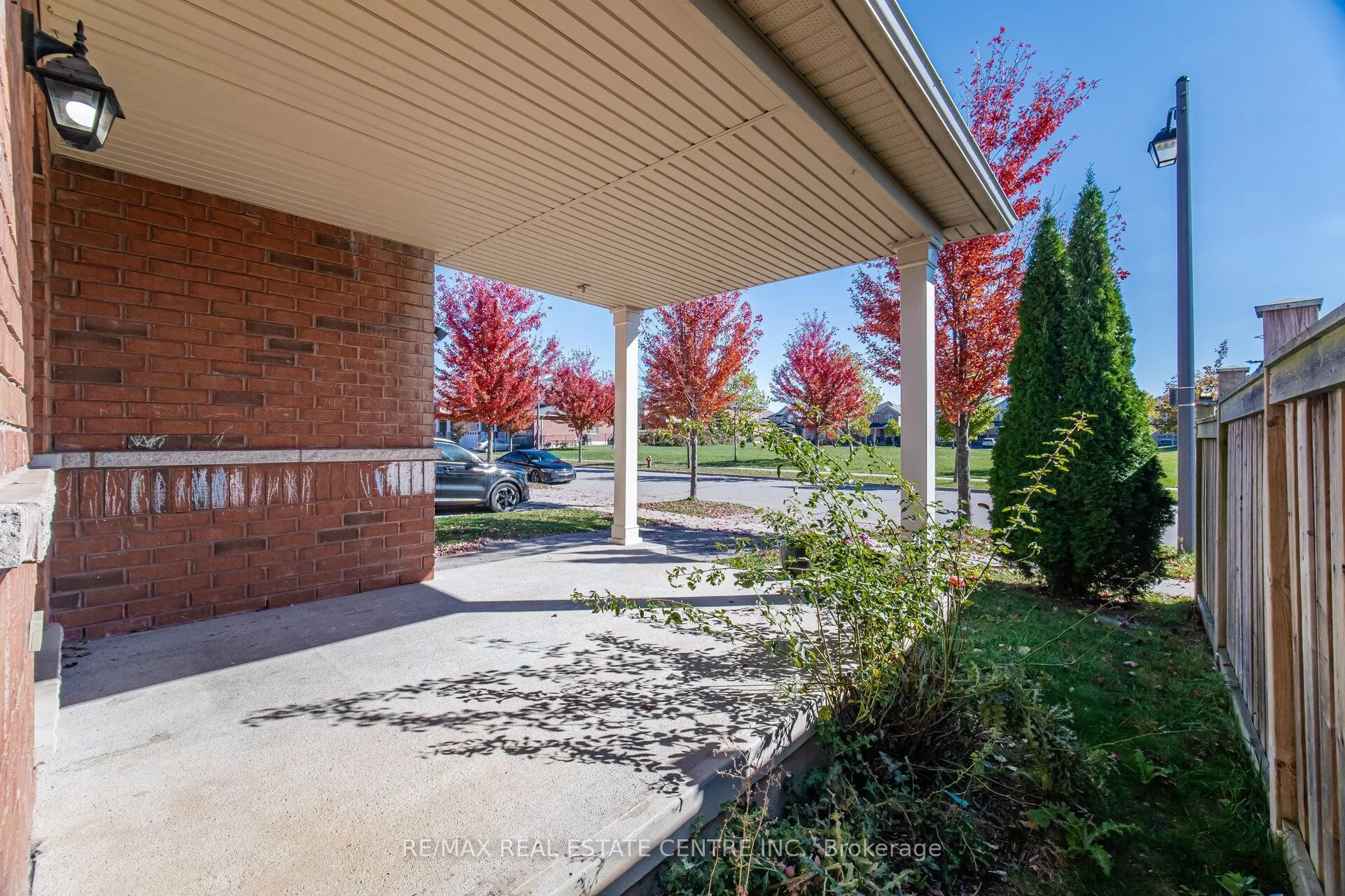 1323 MENEFY Place