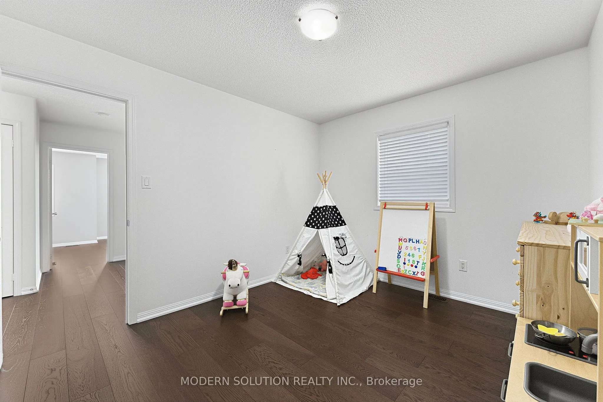 5 Woodcote Crescent