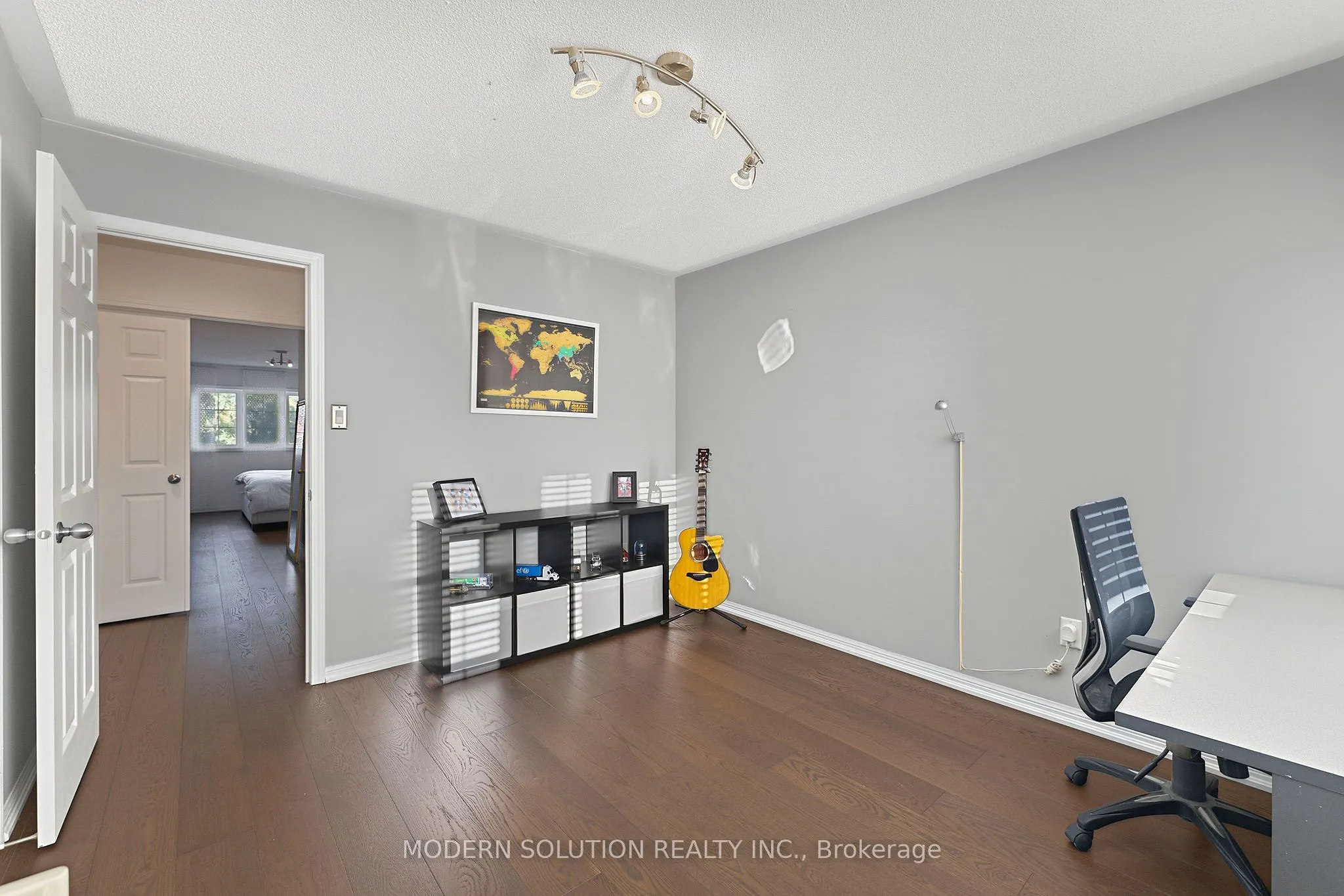 5 Woodcote Crescent