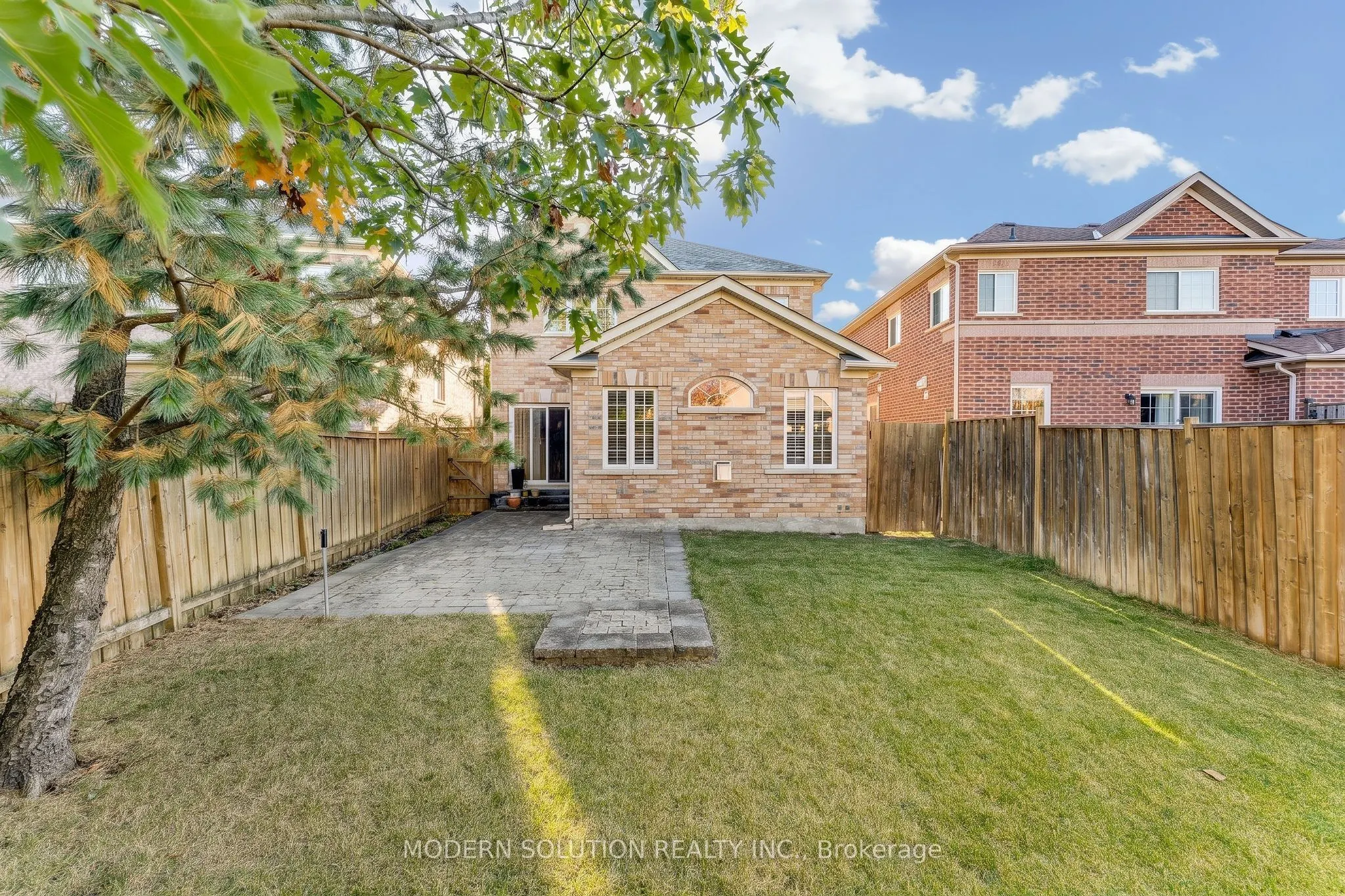 5 Woodcote Crescent