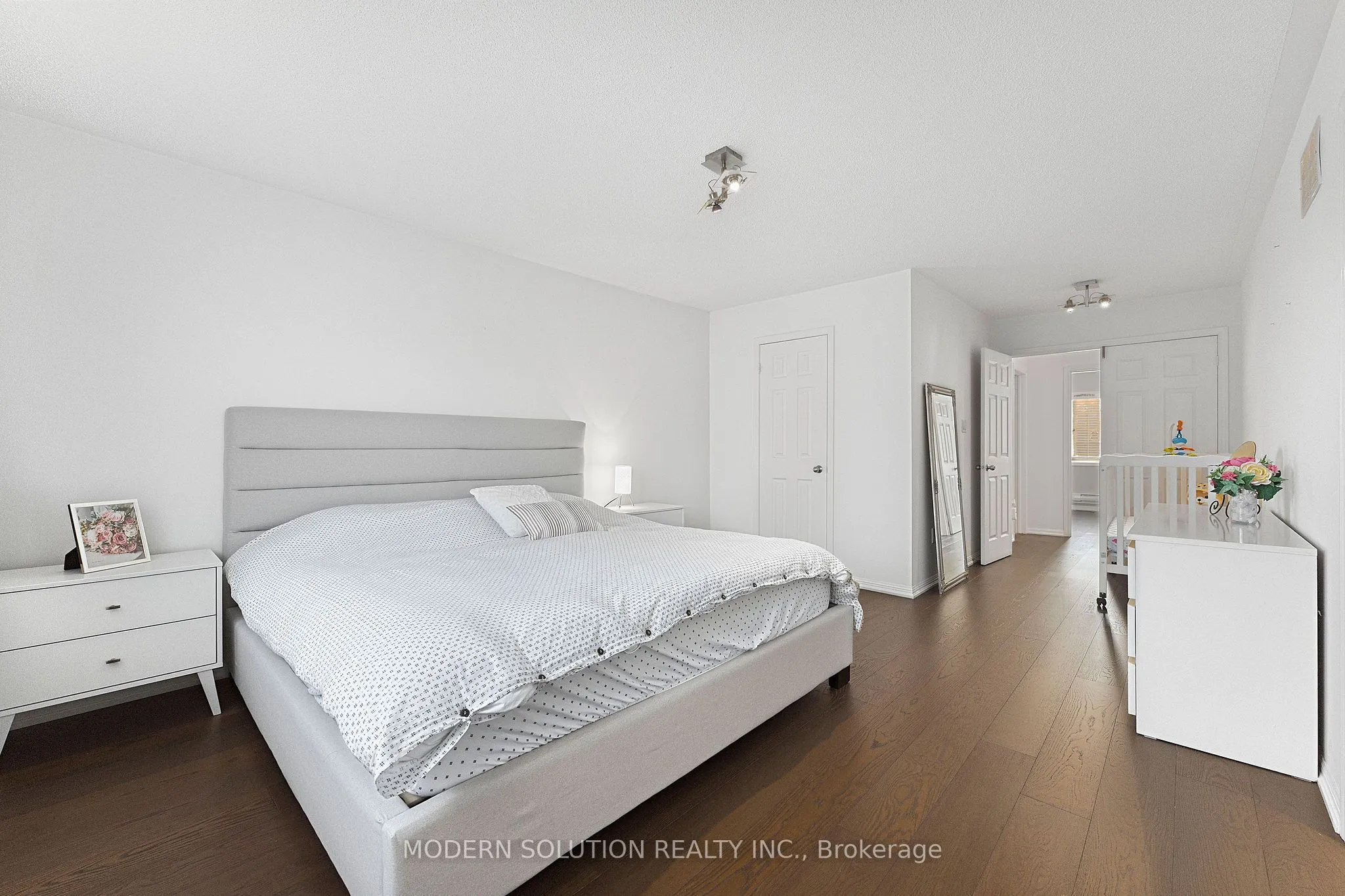5 Woodcote Crescent