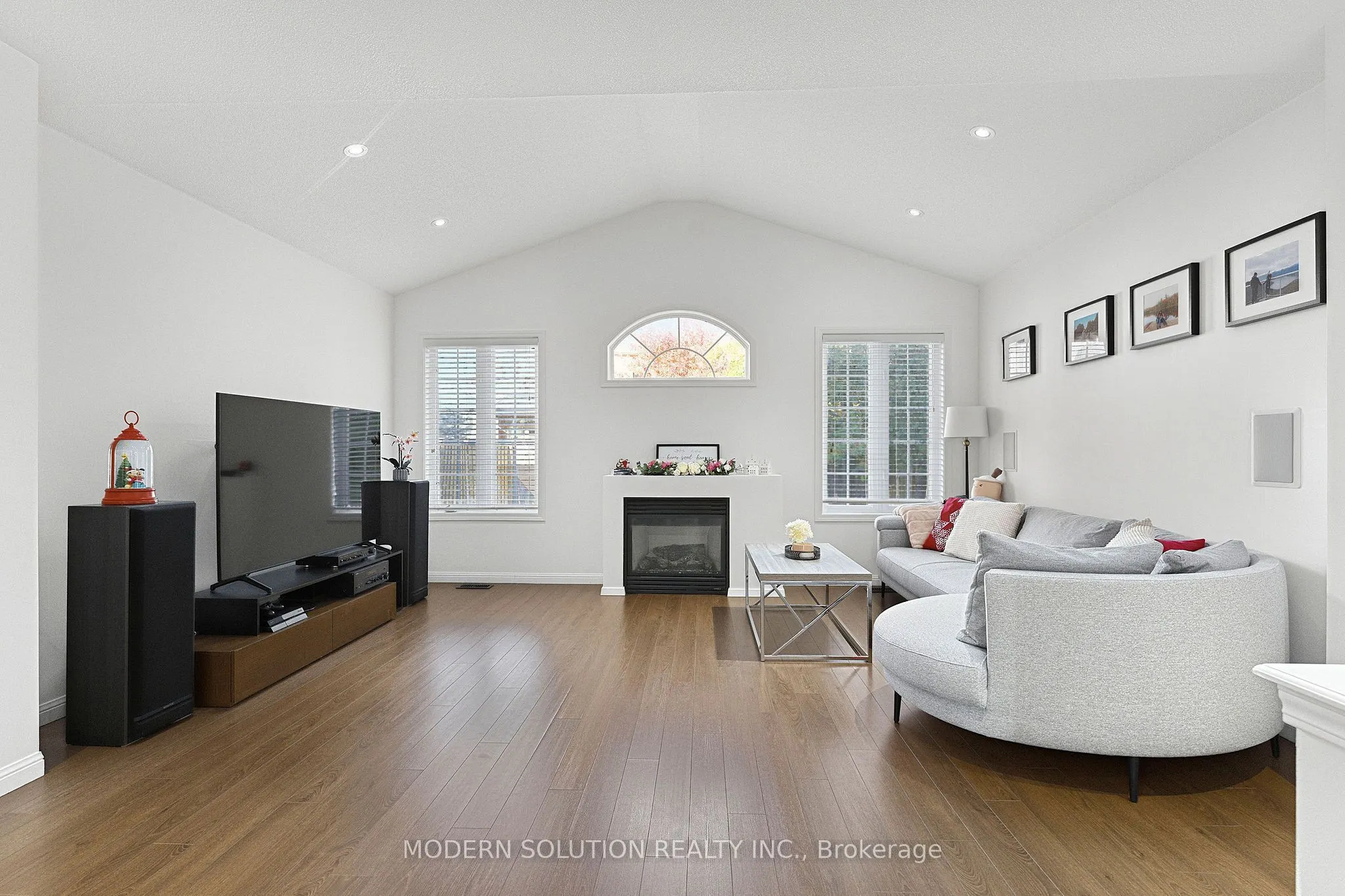 5 Woodcote Crescent