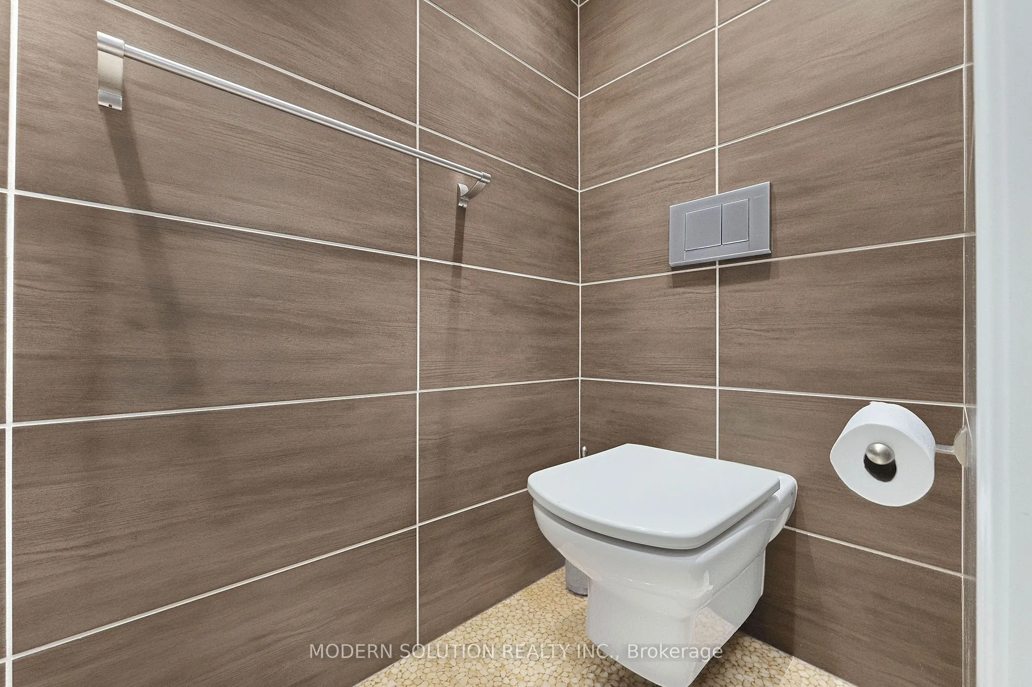 5 Woodcote Crescent
