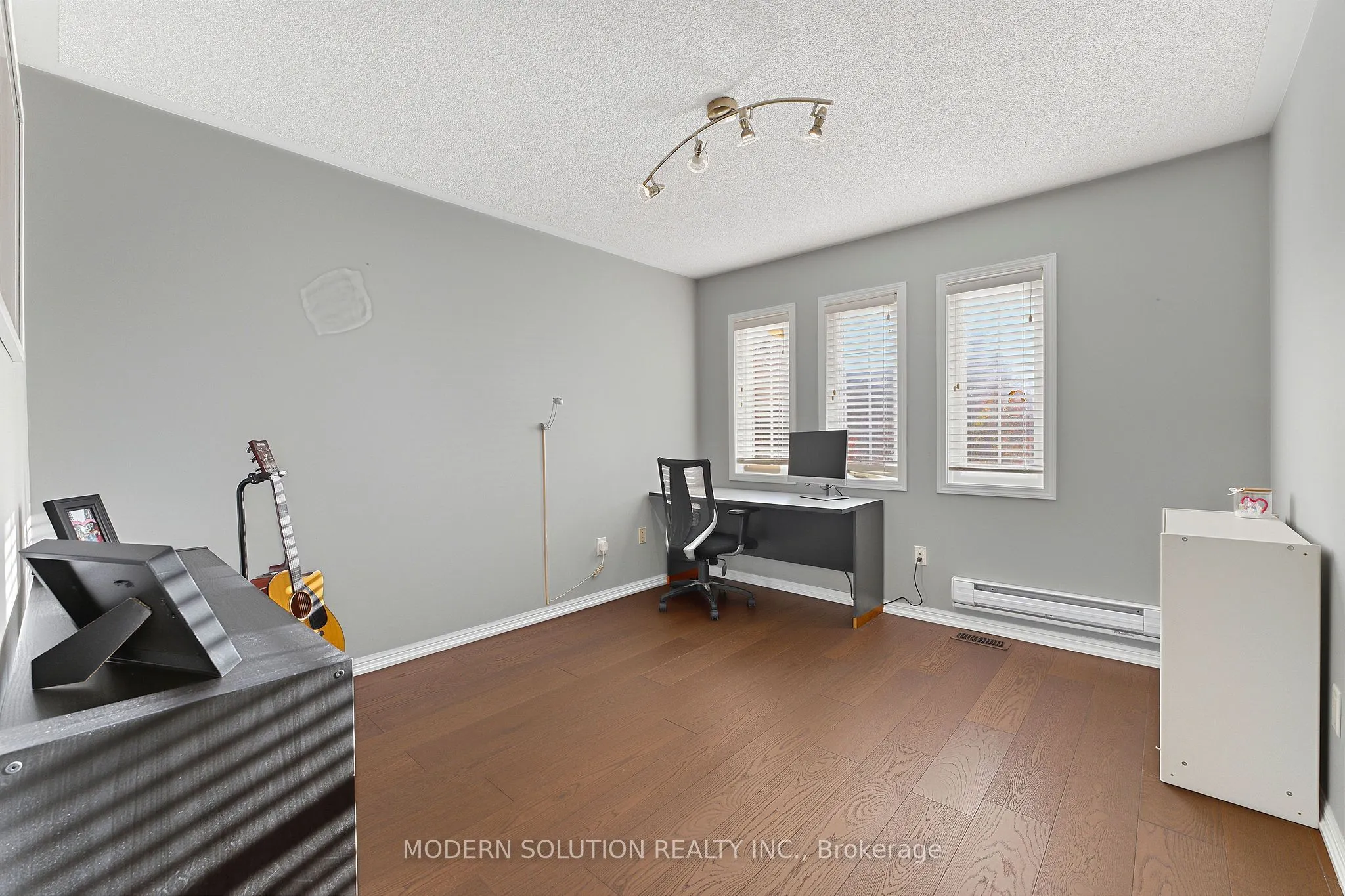 5 Woodcote Crescent