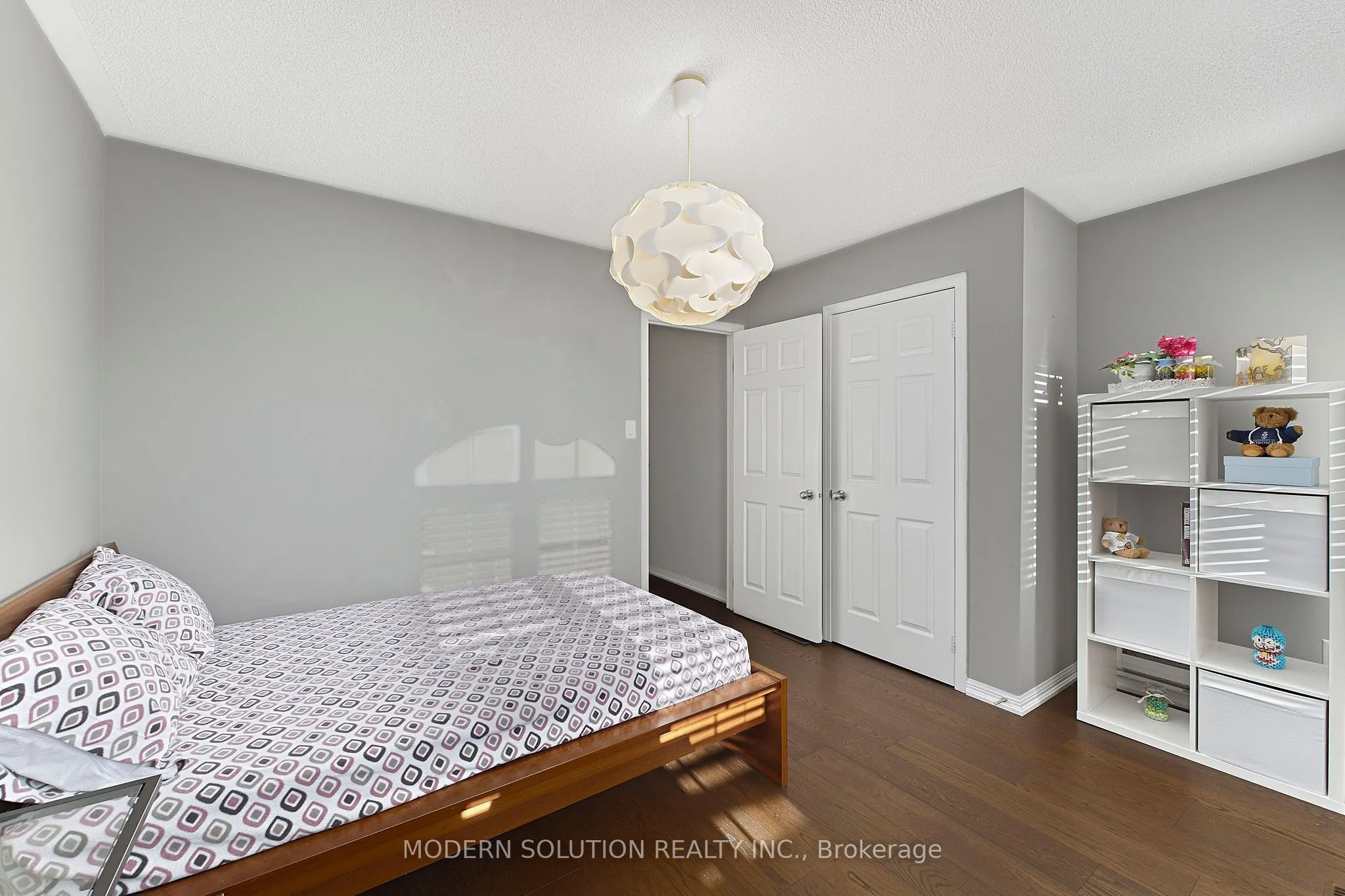 5 Woodcote Crescent