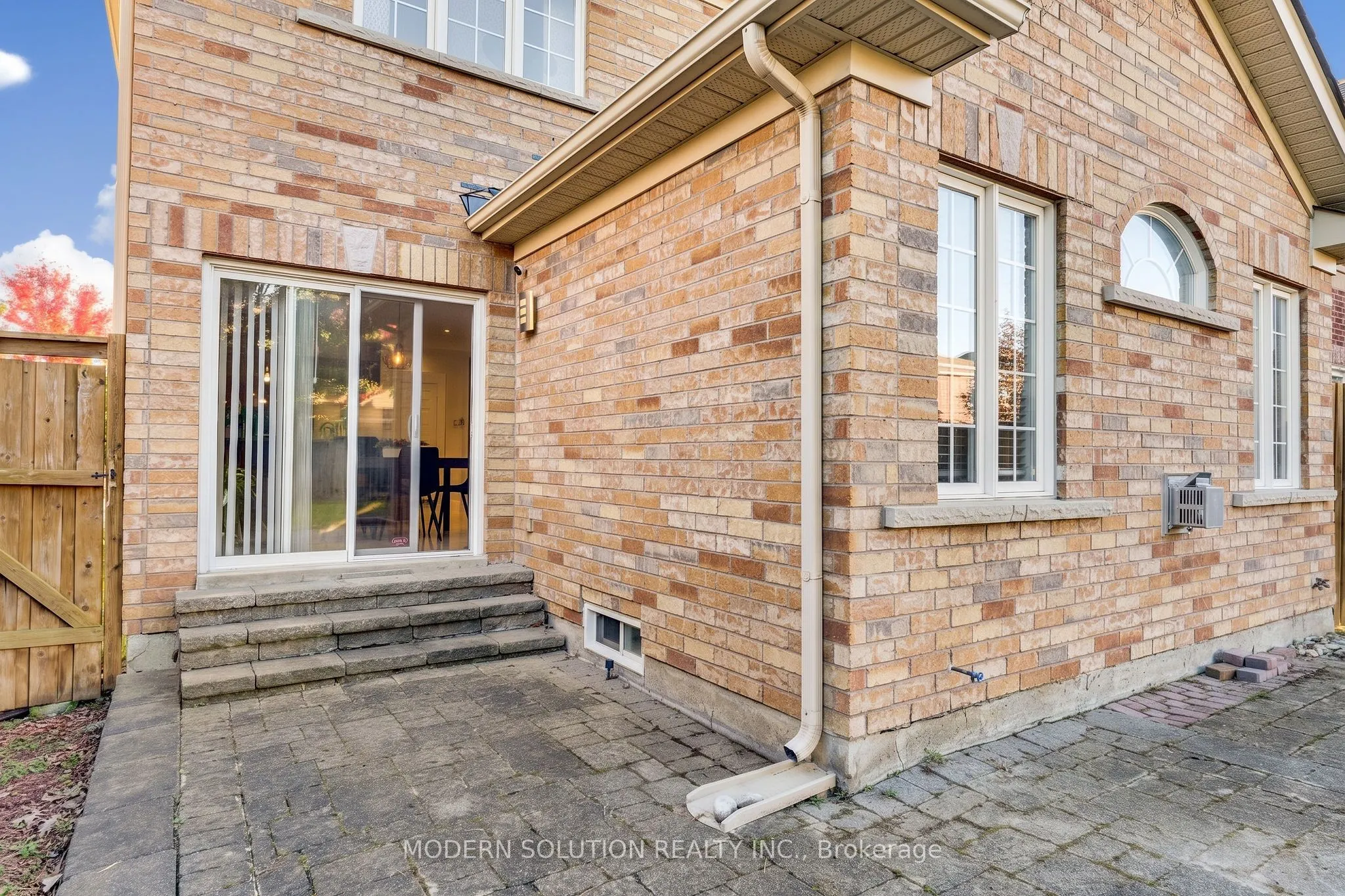 5 Woodcote Crescent