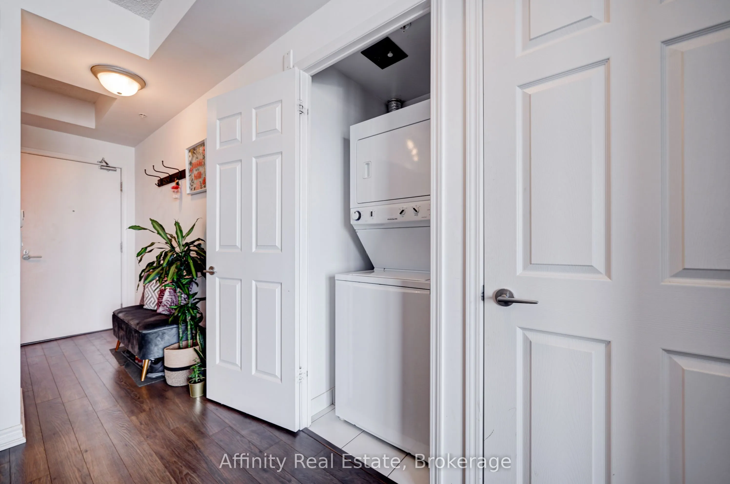 15 James Finlay Way #712
