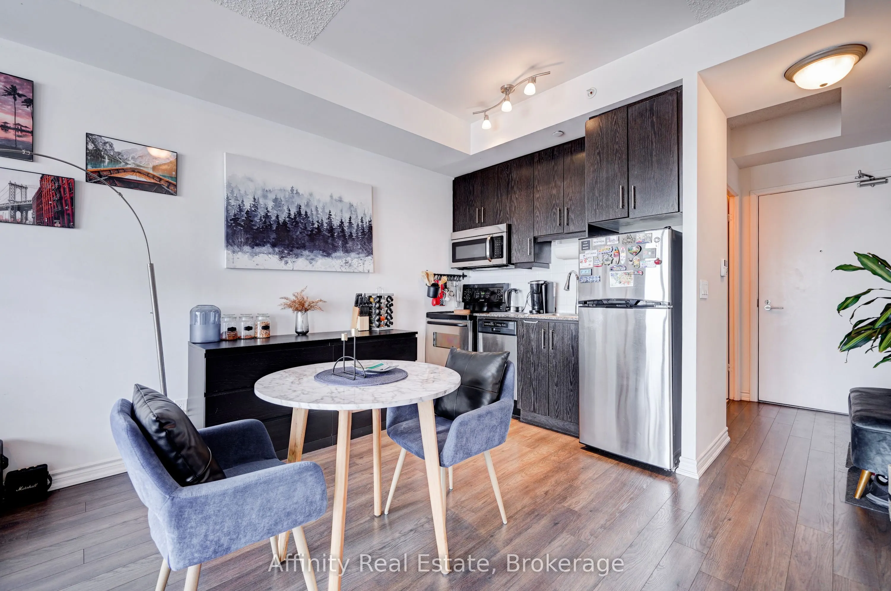 15 James Finlay Way #712
