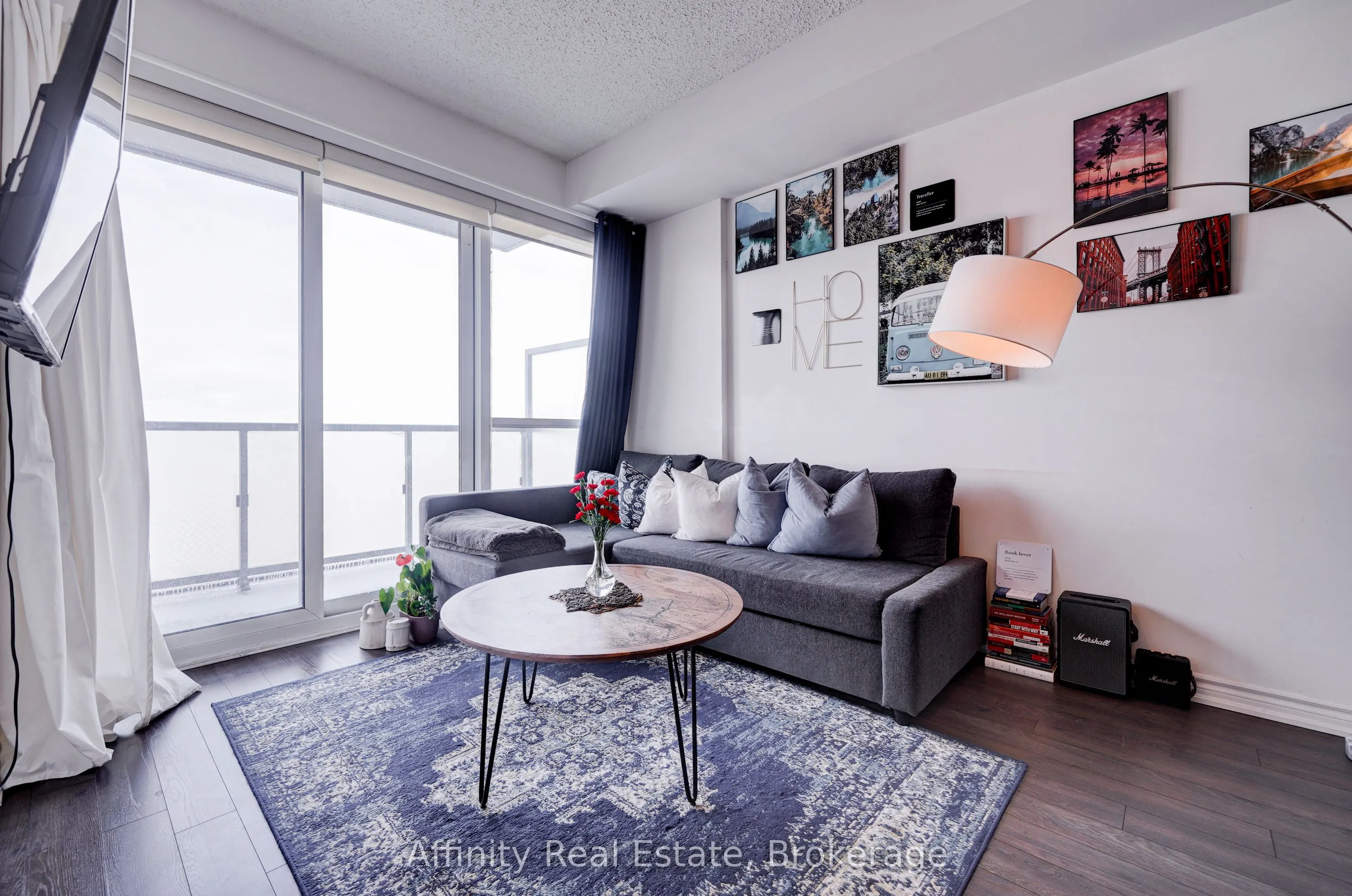 15 James Finlay Way #712