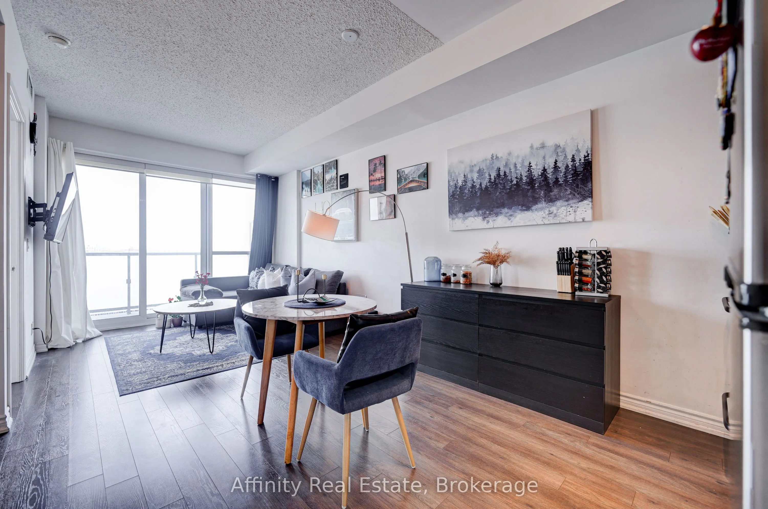 15 James Finlay Way #712