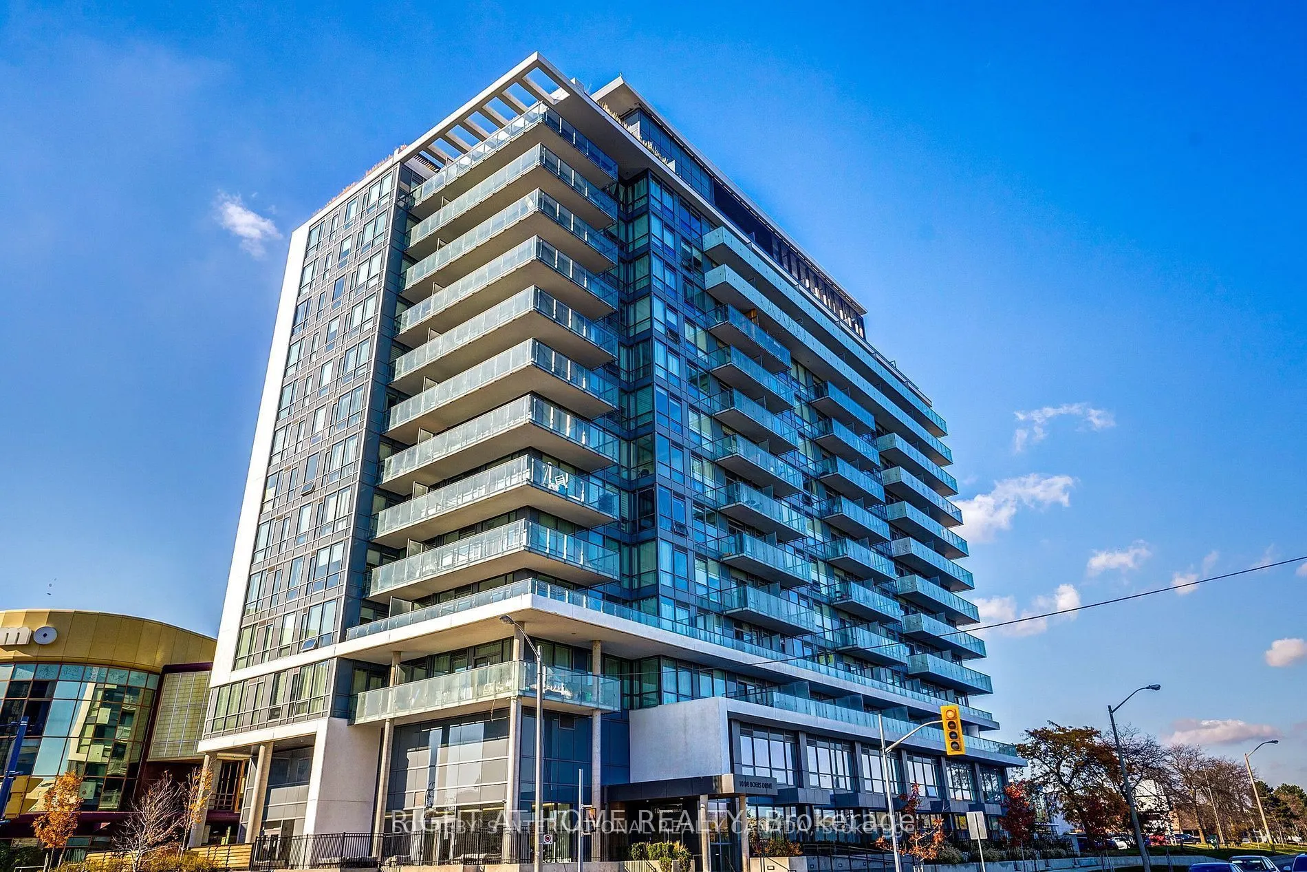10 De Boers Drive #514