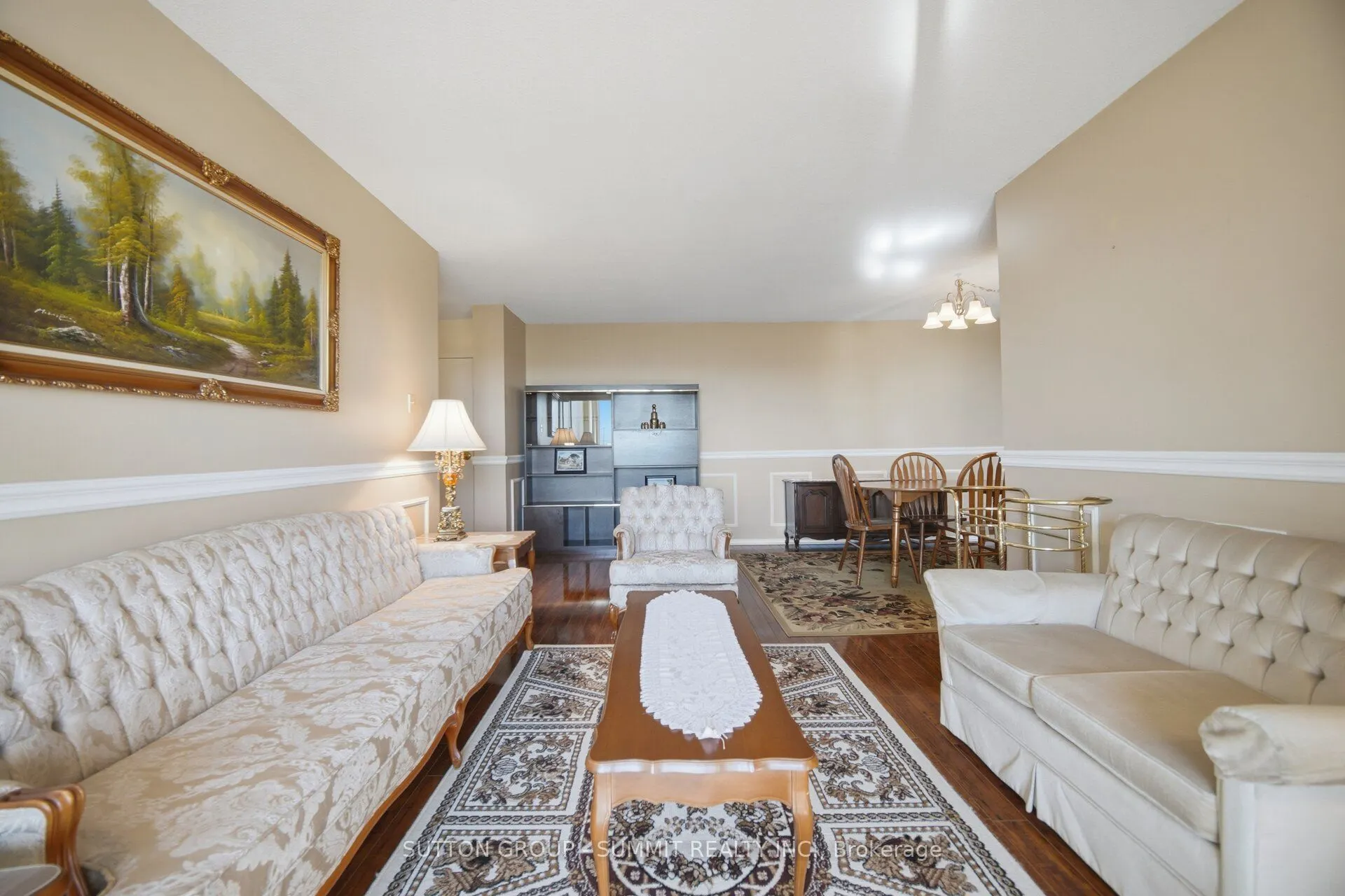 20 CHERRYTREE Drive #911