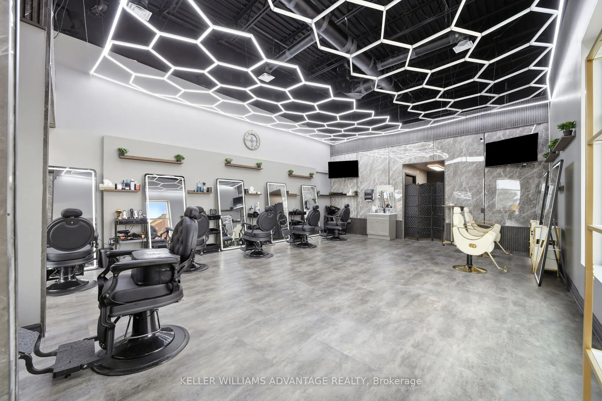41 James Snow Pkwy N Parkway #7