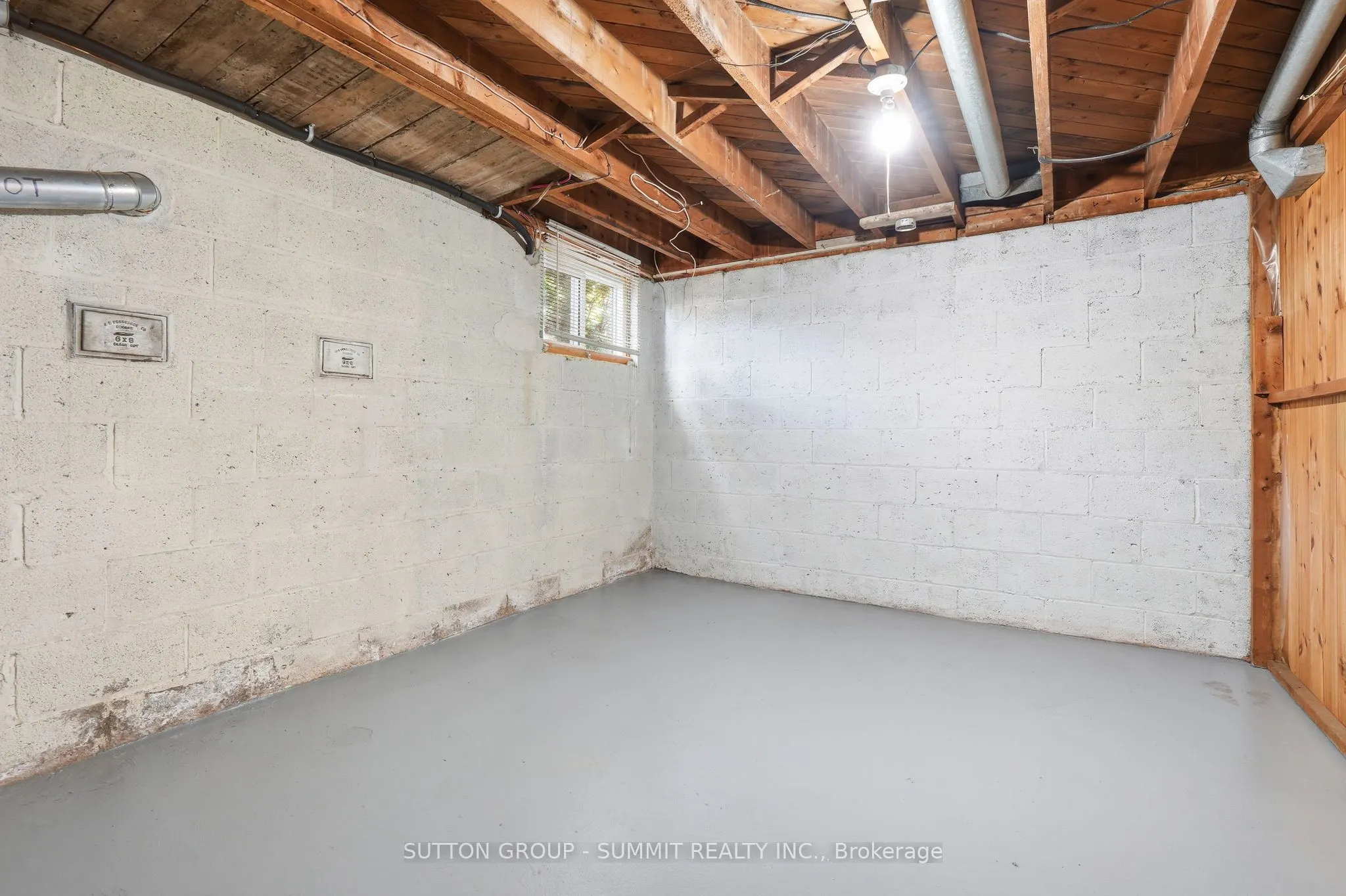 2117 MAPLEWOOD Drive