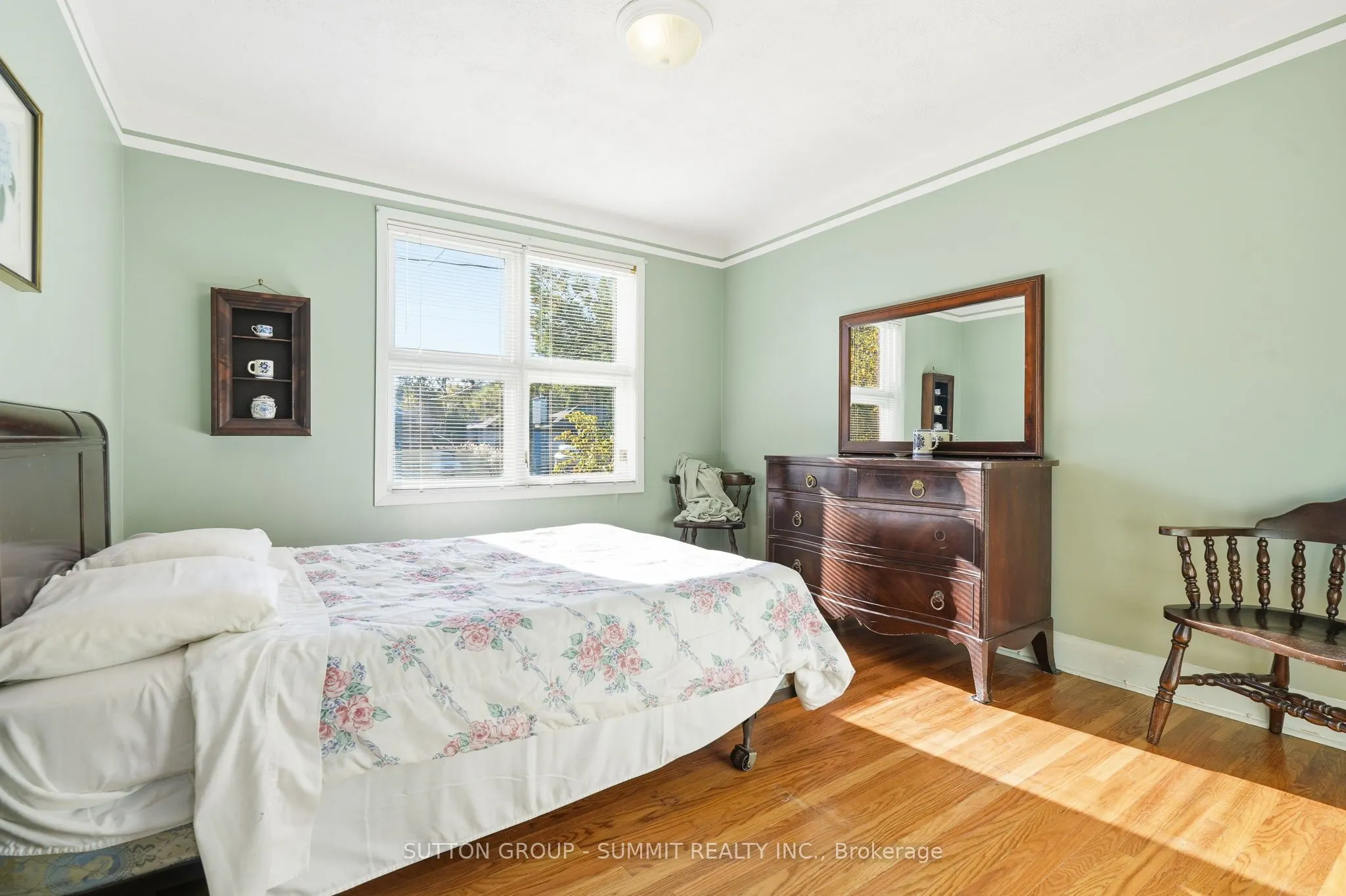 2117 MAPLEWOOD Drive