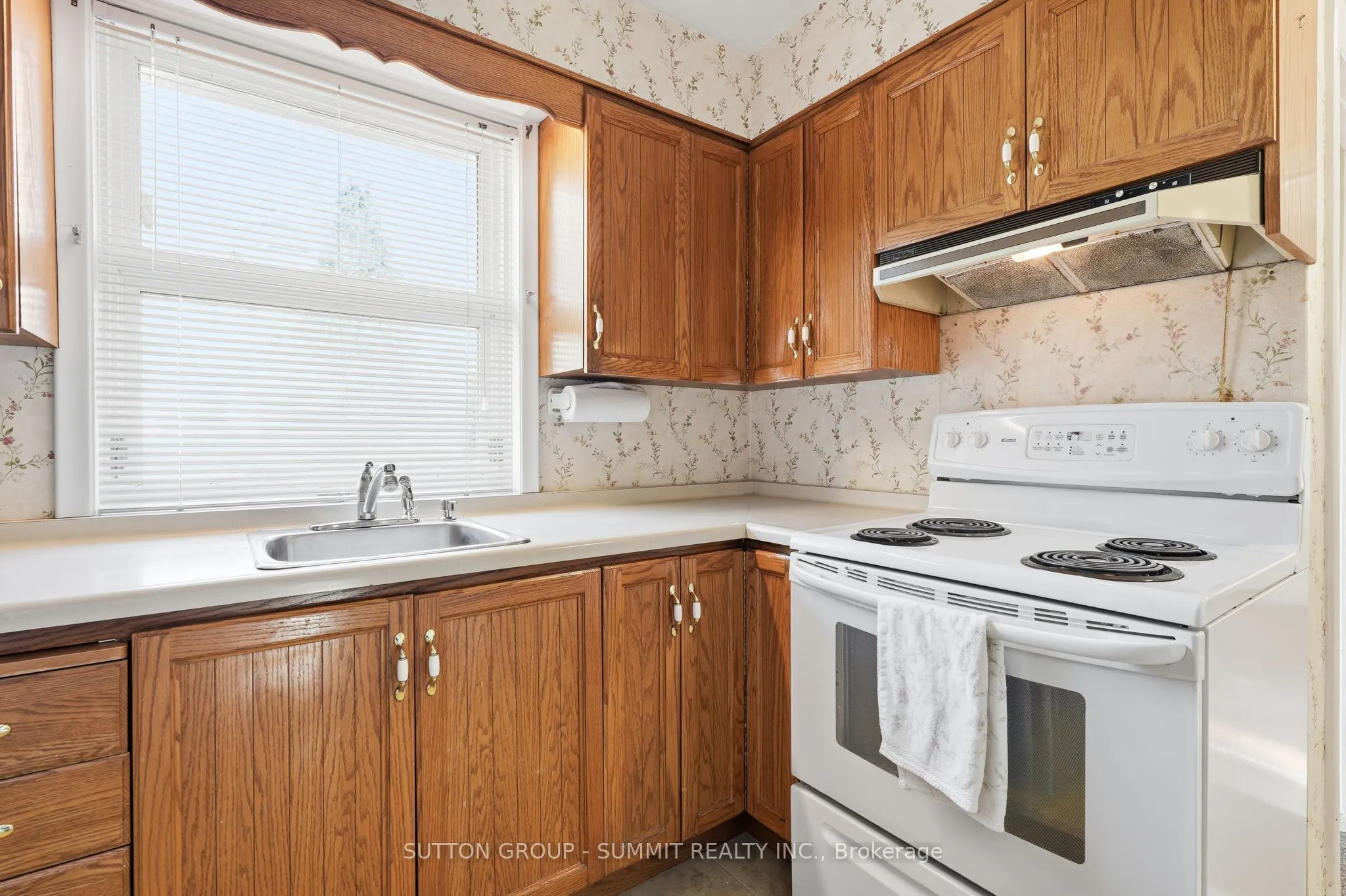 2117 MAPLEWOOD Drive
