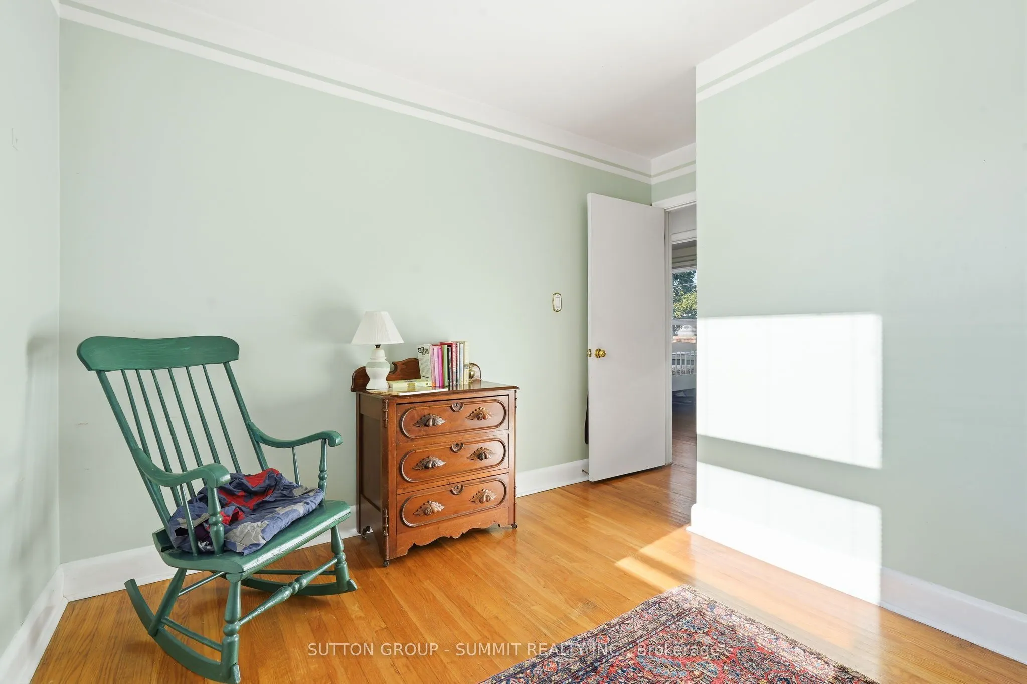 2117 MAPLEWOOD Drive