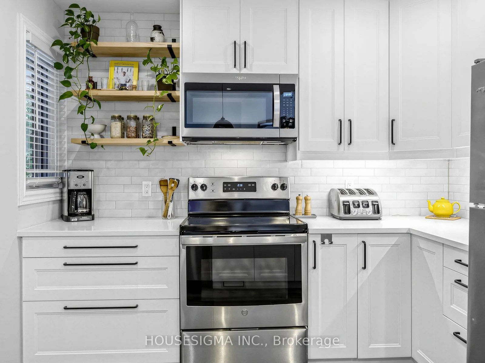 935 King Road #17